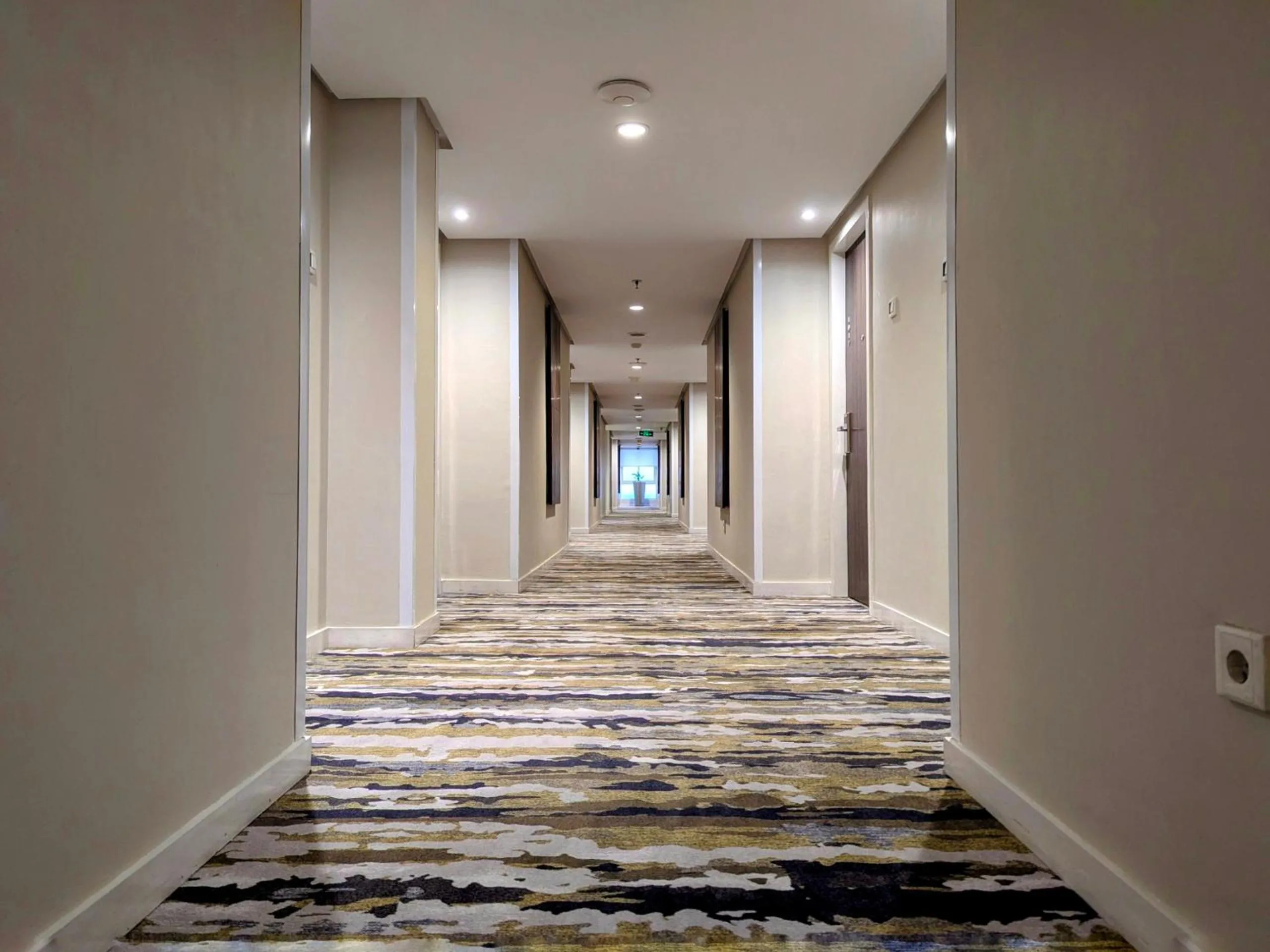 Photo of the whole room in Grand Zuri Cikarang Jababeka