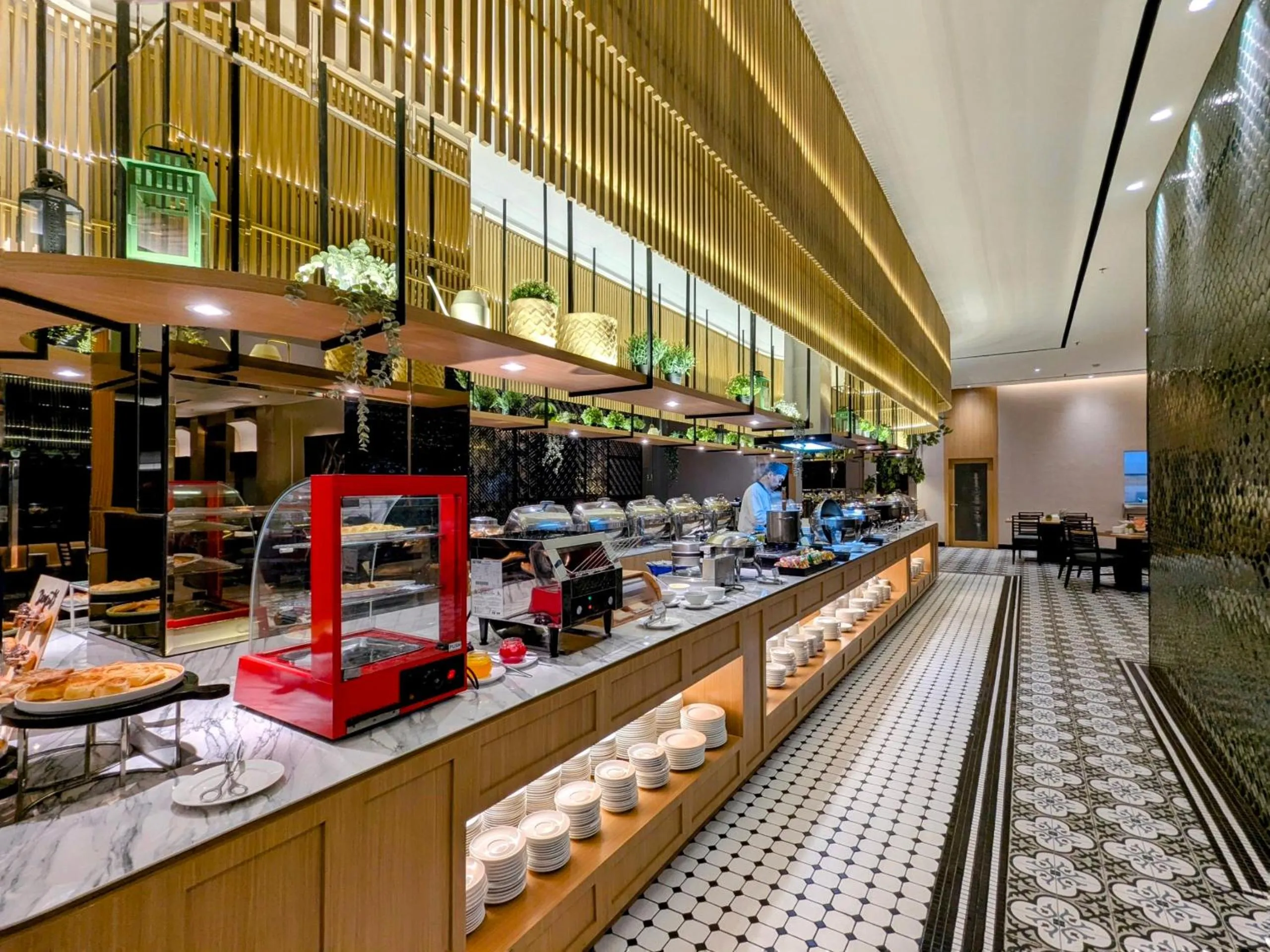 Restaurant/places to eat in Grand Zuri Cikarang Jababeka