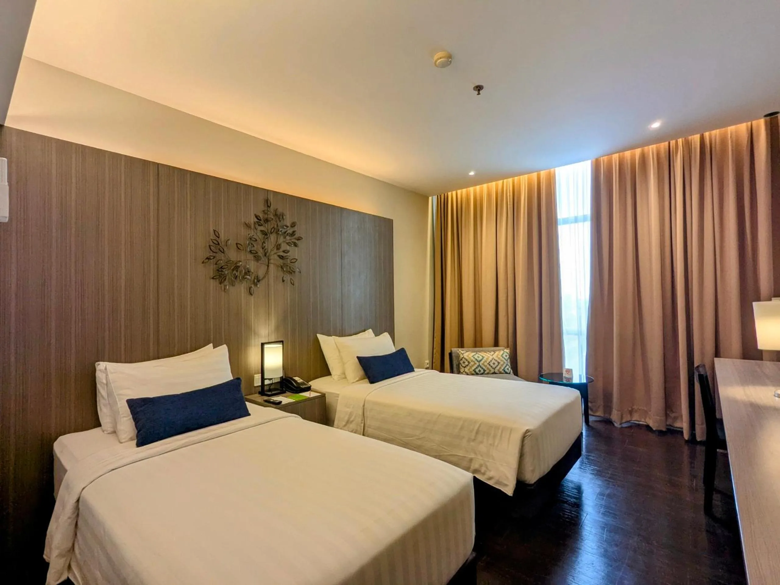 Deluxe Twin Room in Grand Zuri Cikarang Jababeka