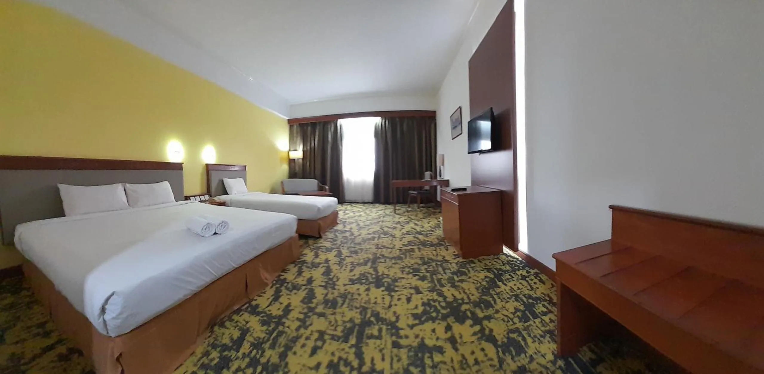 Bedroom, Bed in Hotel Grand Continental Kuching