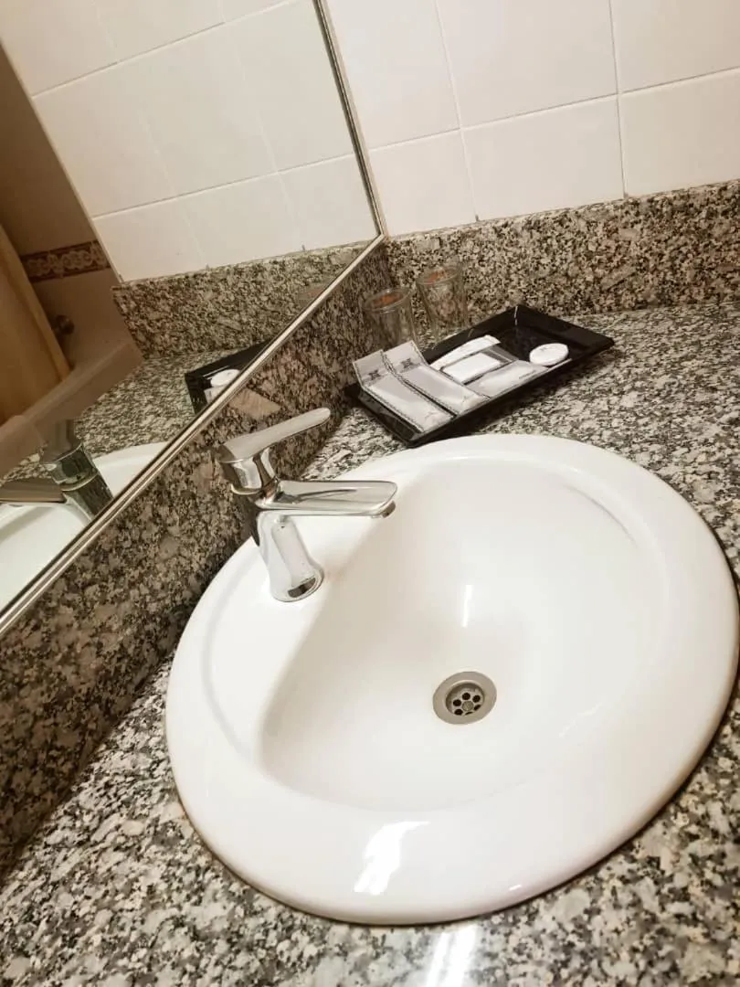 Bathroom in Hotel Grand Continental Kuching