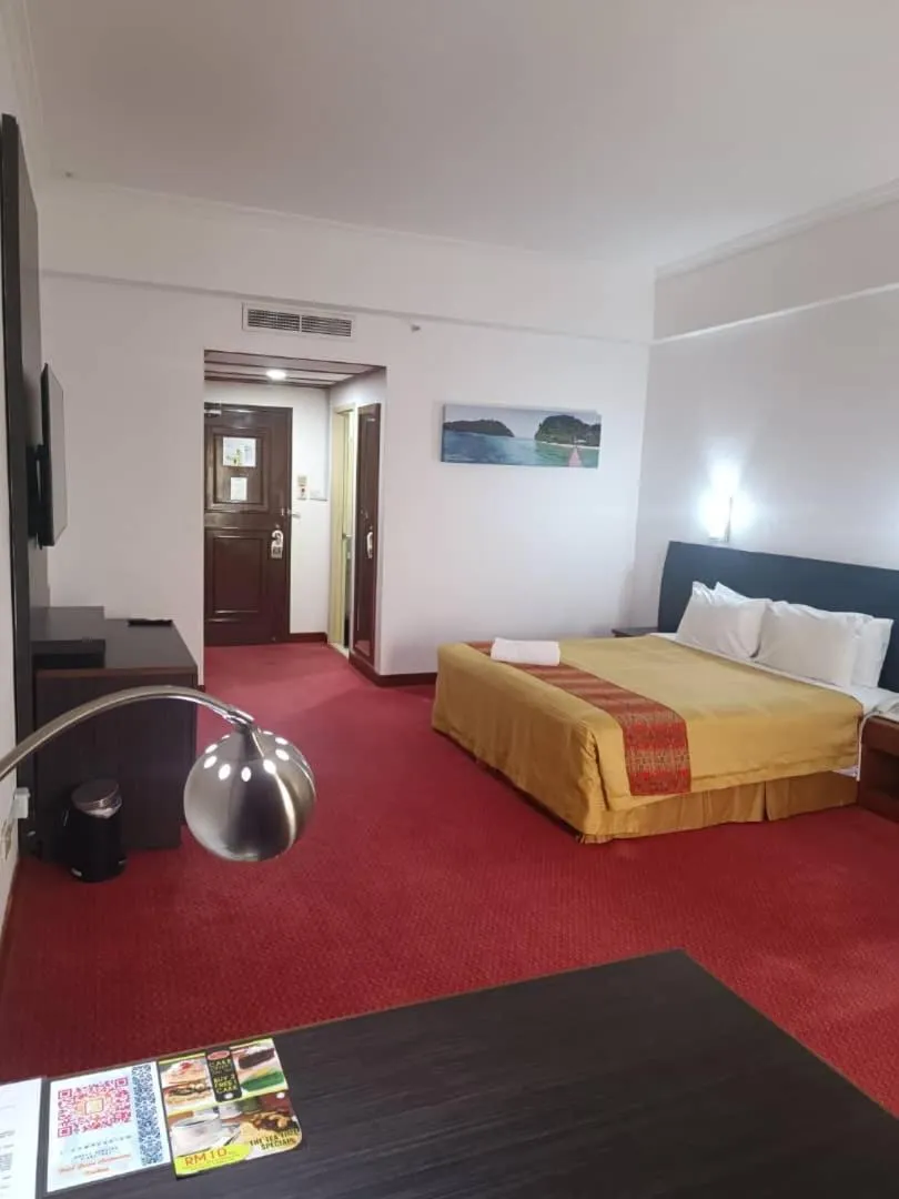 Bedroom, Bed in Hotel Grand Continental Kuching