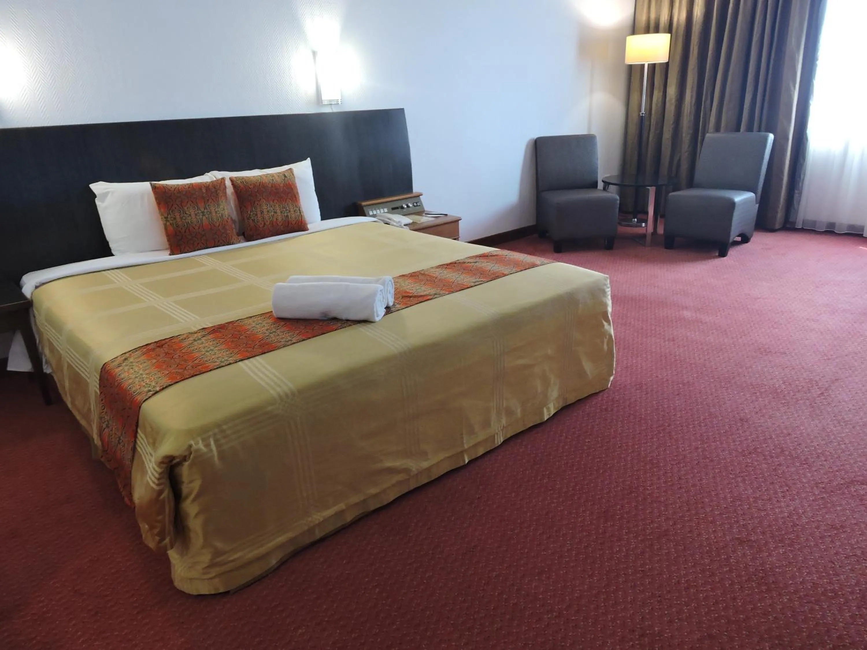 Bed in Hotel Grand Continental Kuching