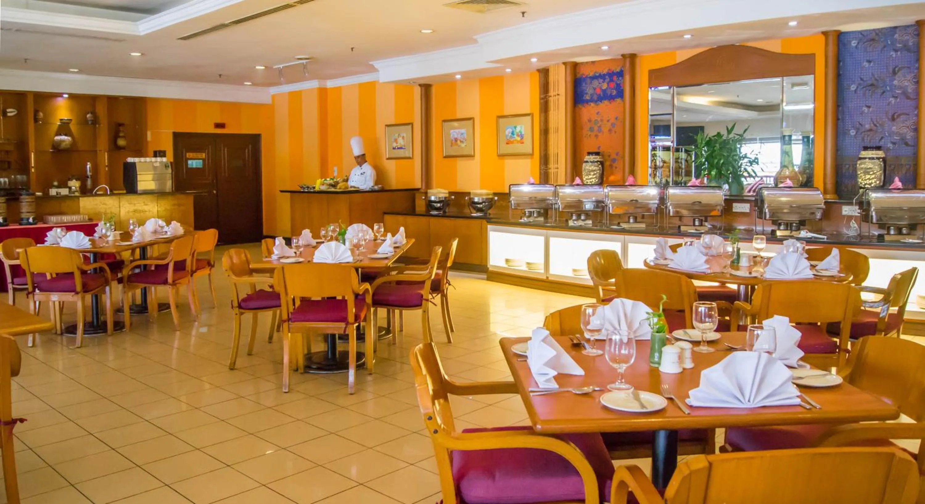 Restaurant/places to eat in Hotel Grand Continental Kuching