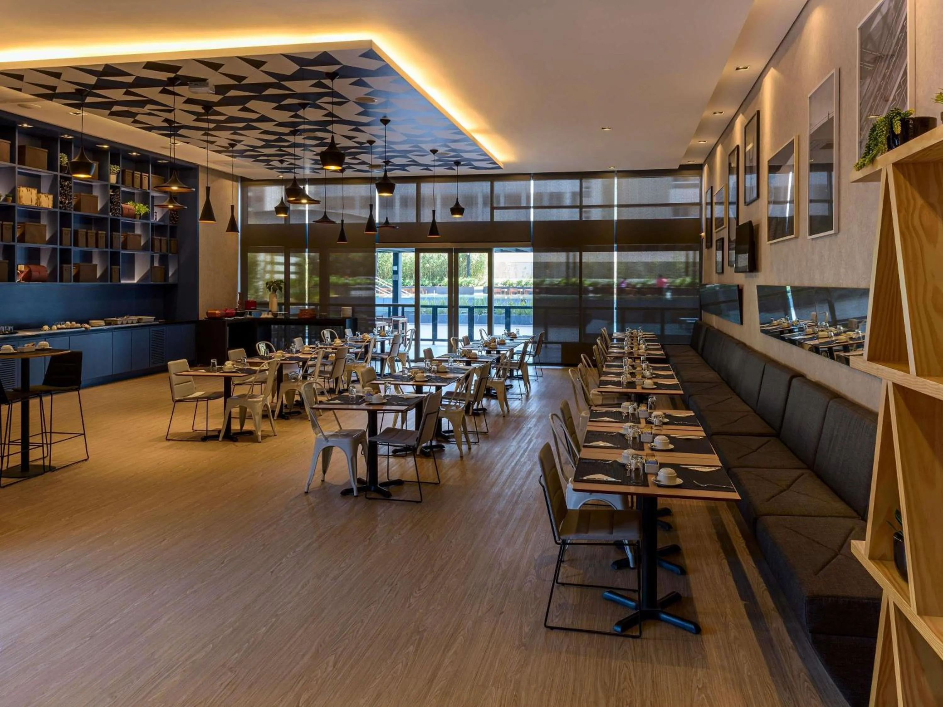 Restaurant/places to eat in Mercure Sao Paulo Barra Funda