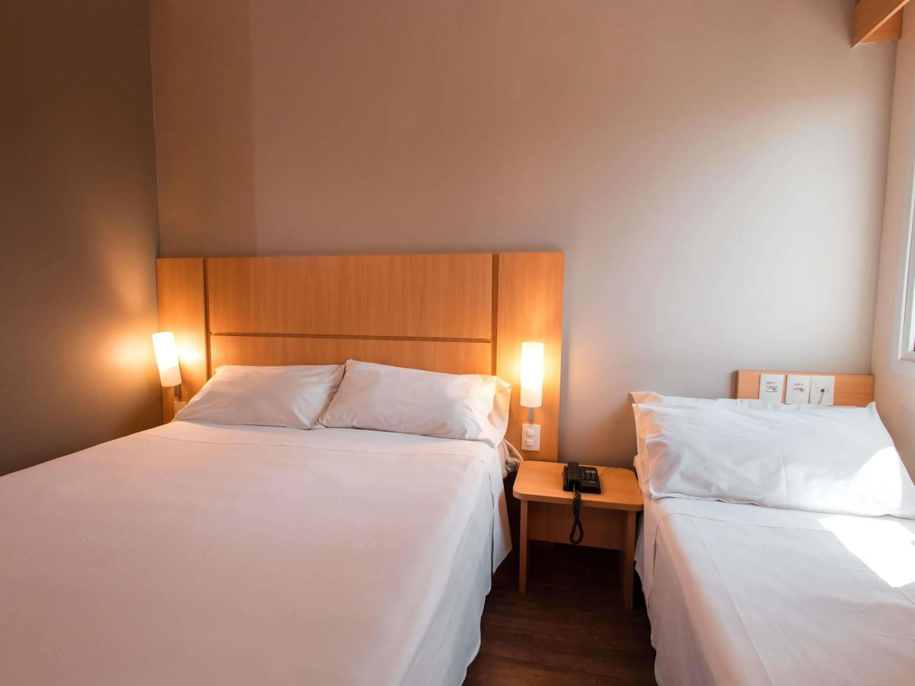 Bedroom, Bed in ibis Presidente Prudente Manoel Goulart