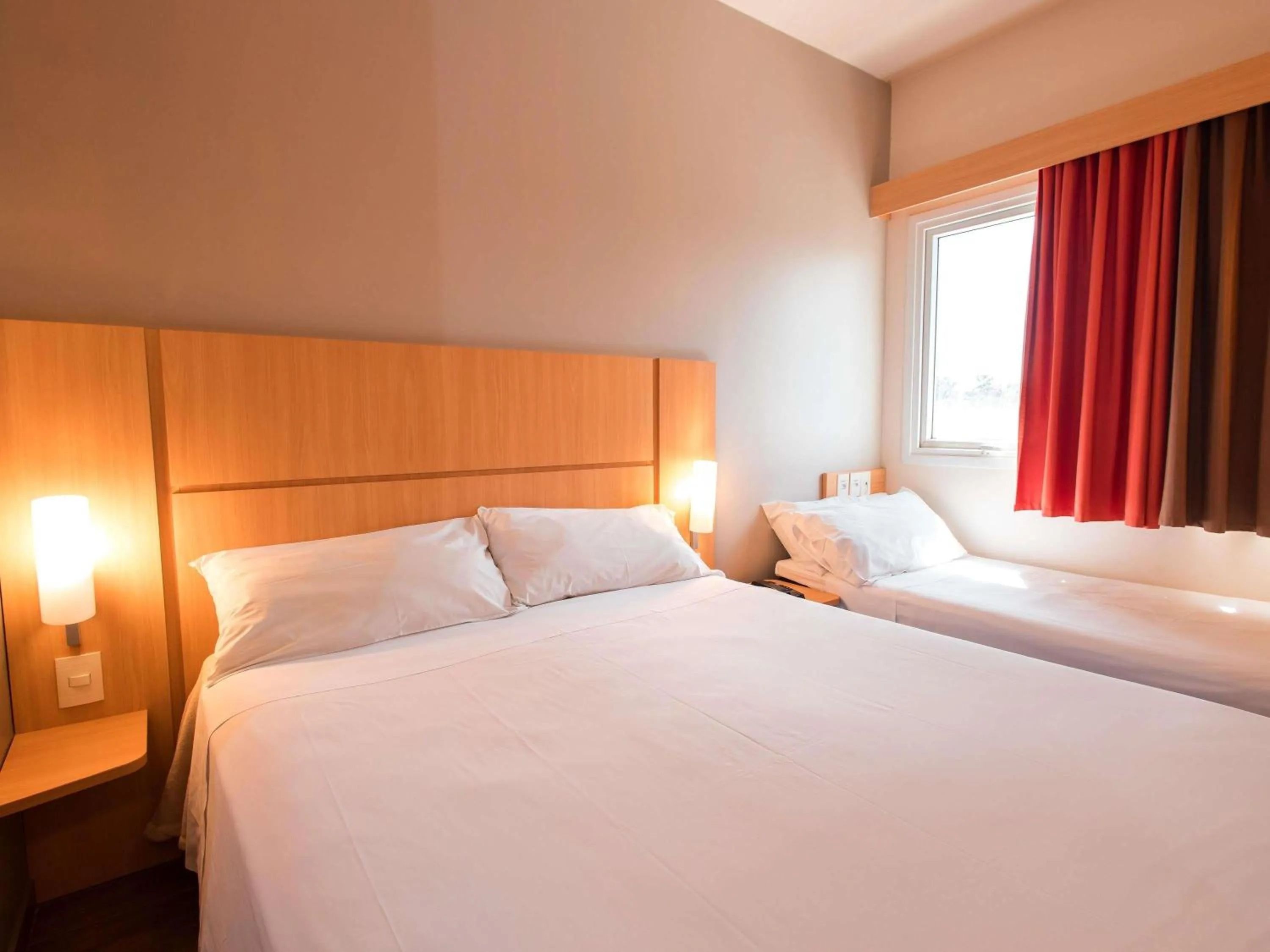 Bedroom, Bed in ibis Presidente Prudente Manoel Goulart