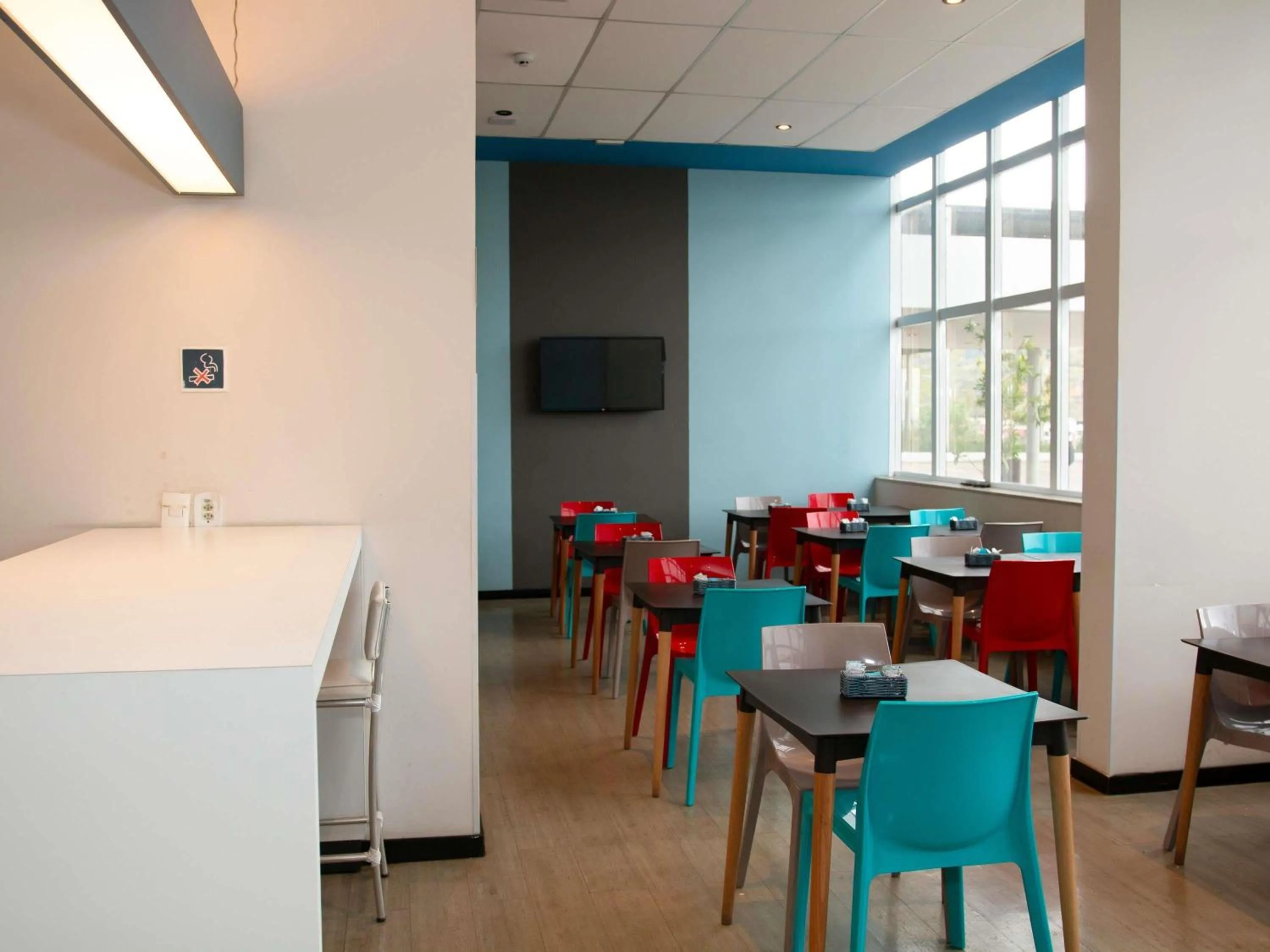 Restaurant/places to eat in ibis budget Manhuaçu