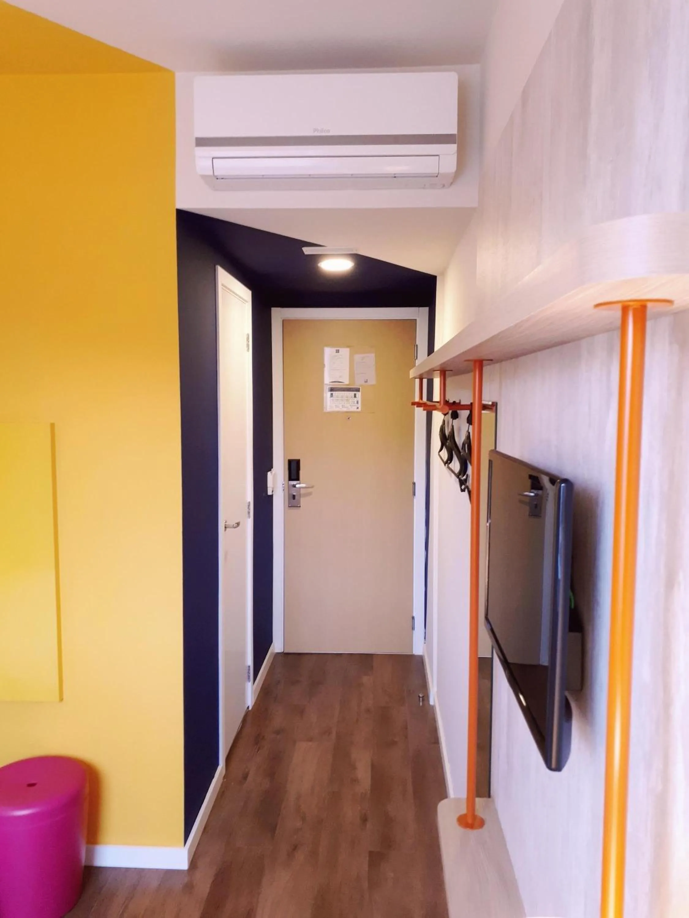 Bedroom in ibis budget Manhuaçu