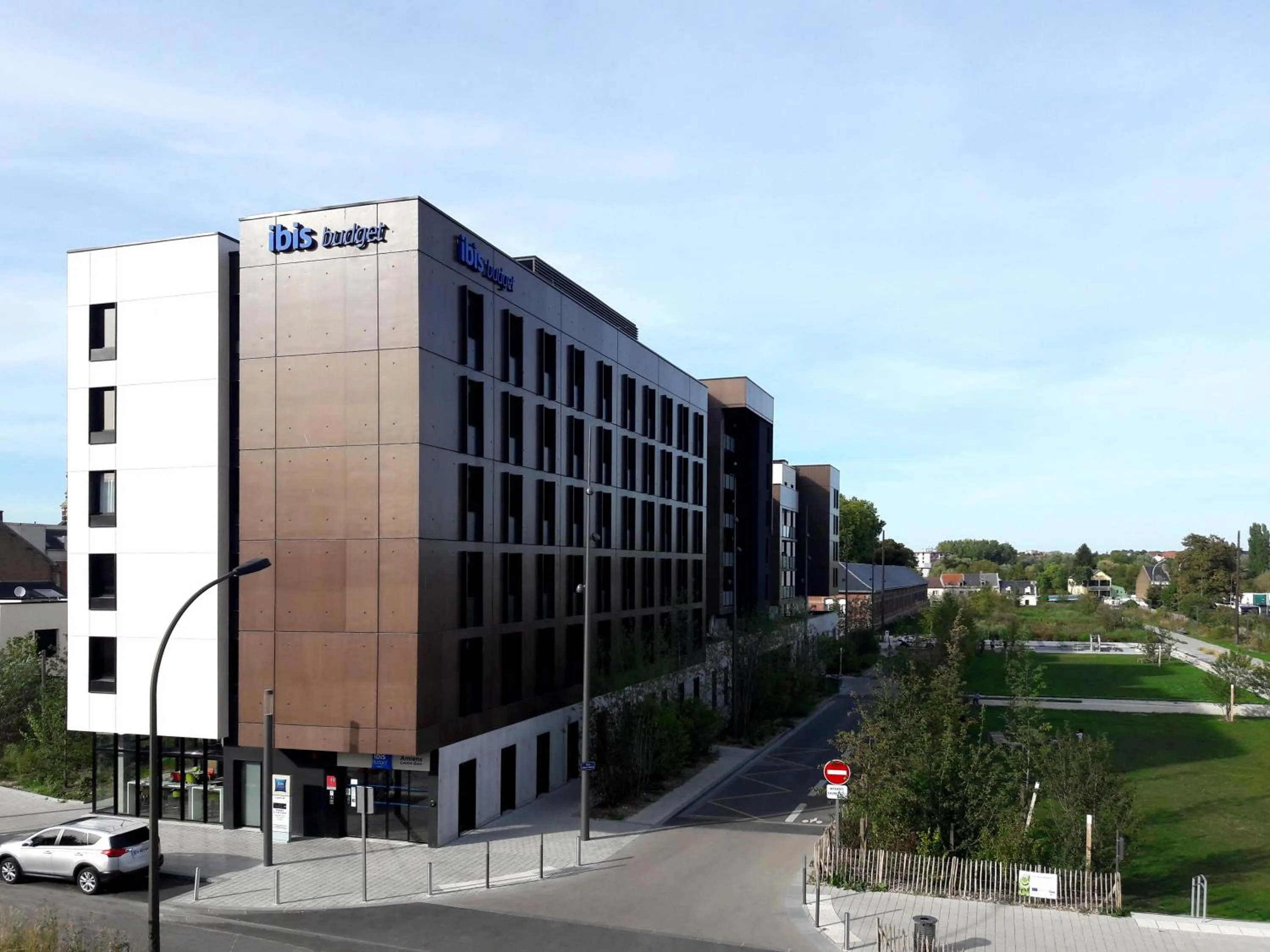 Facade/entrance in Ibis Budget Amiens Centre Gare
