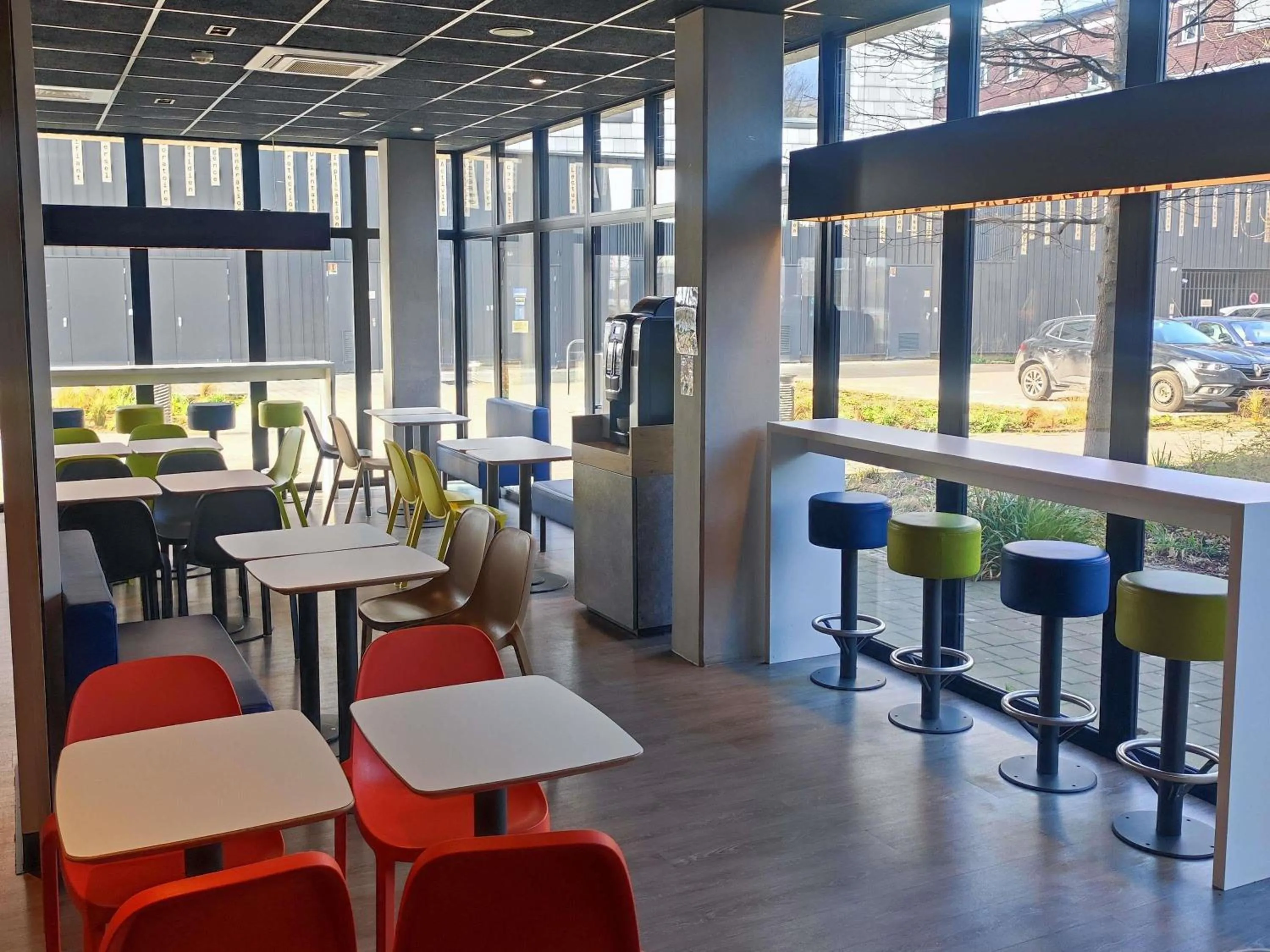 Restaurant/places to eat in Ibis Budget Amiens Centre Gare