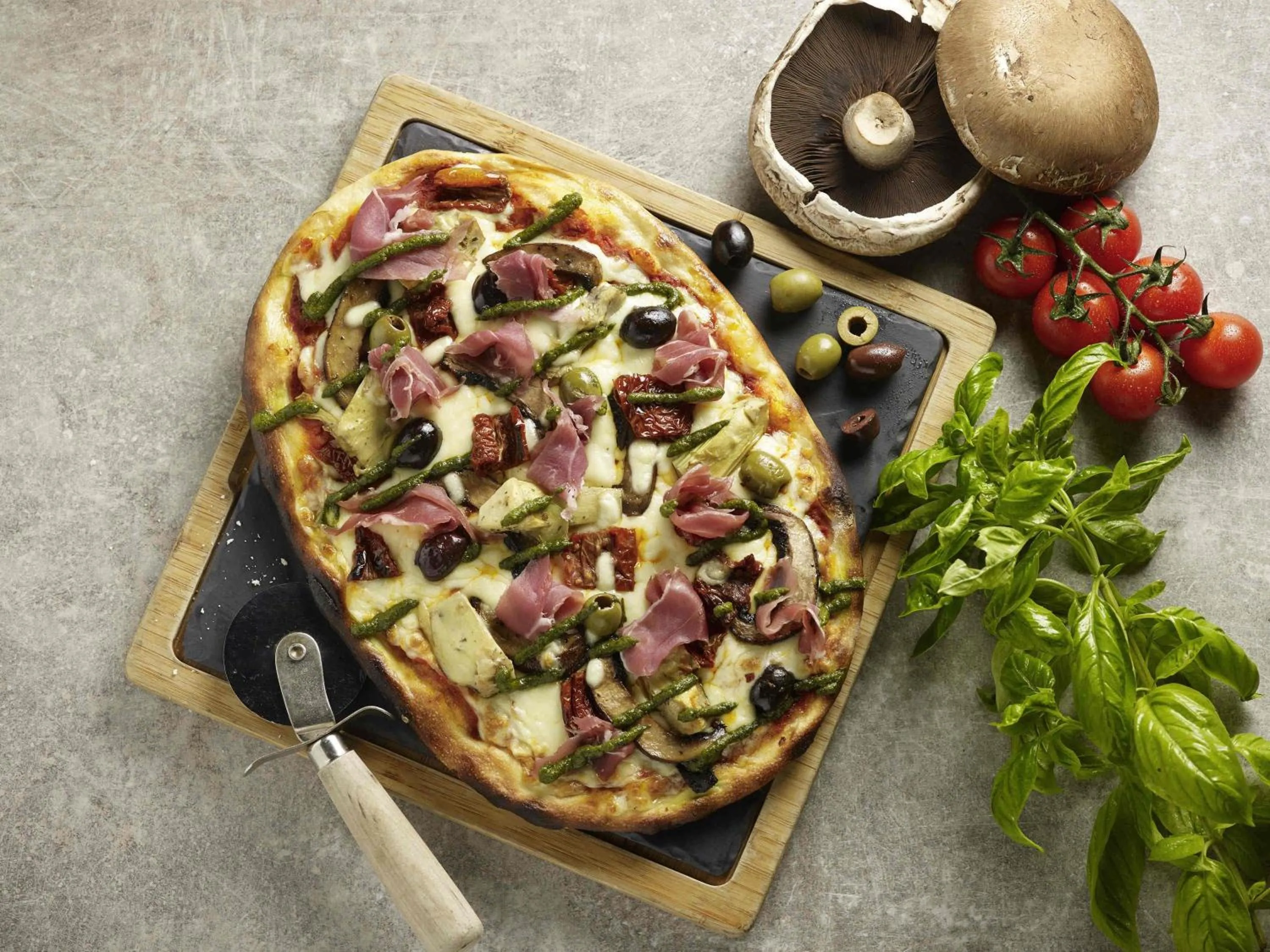 Restaurant/places to eat in Mercure Singapore On Stevens