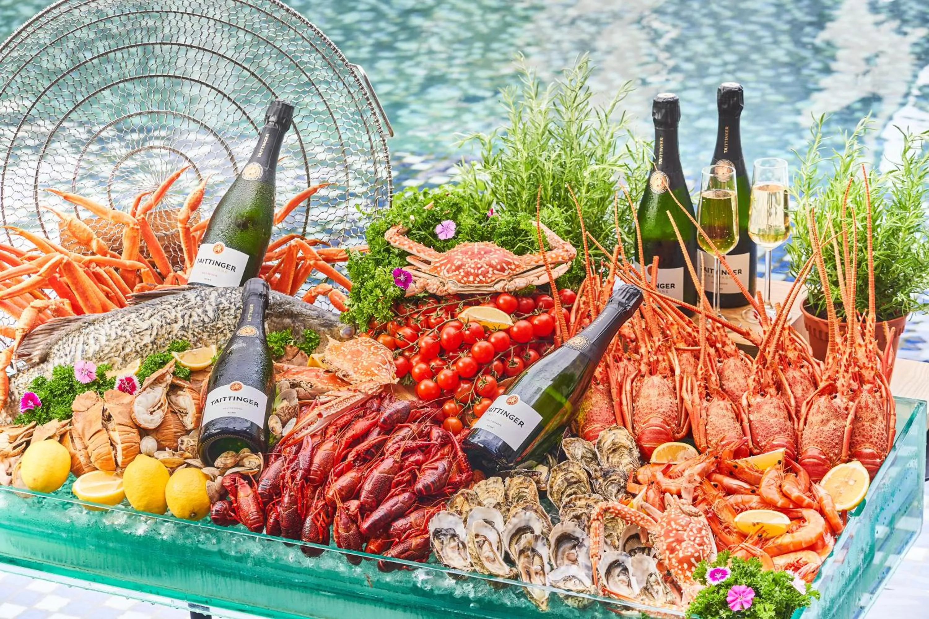 Restaurant/places to eat in Novotel Singapore On Stevens