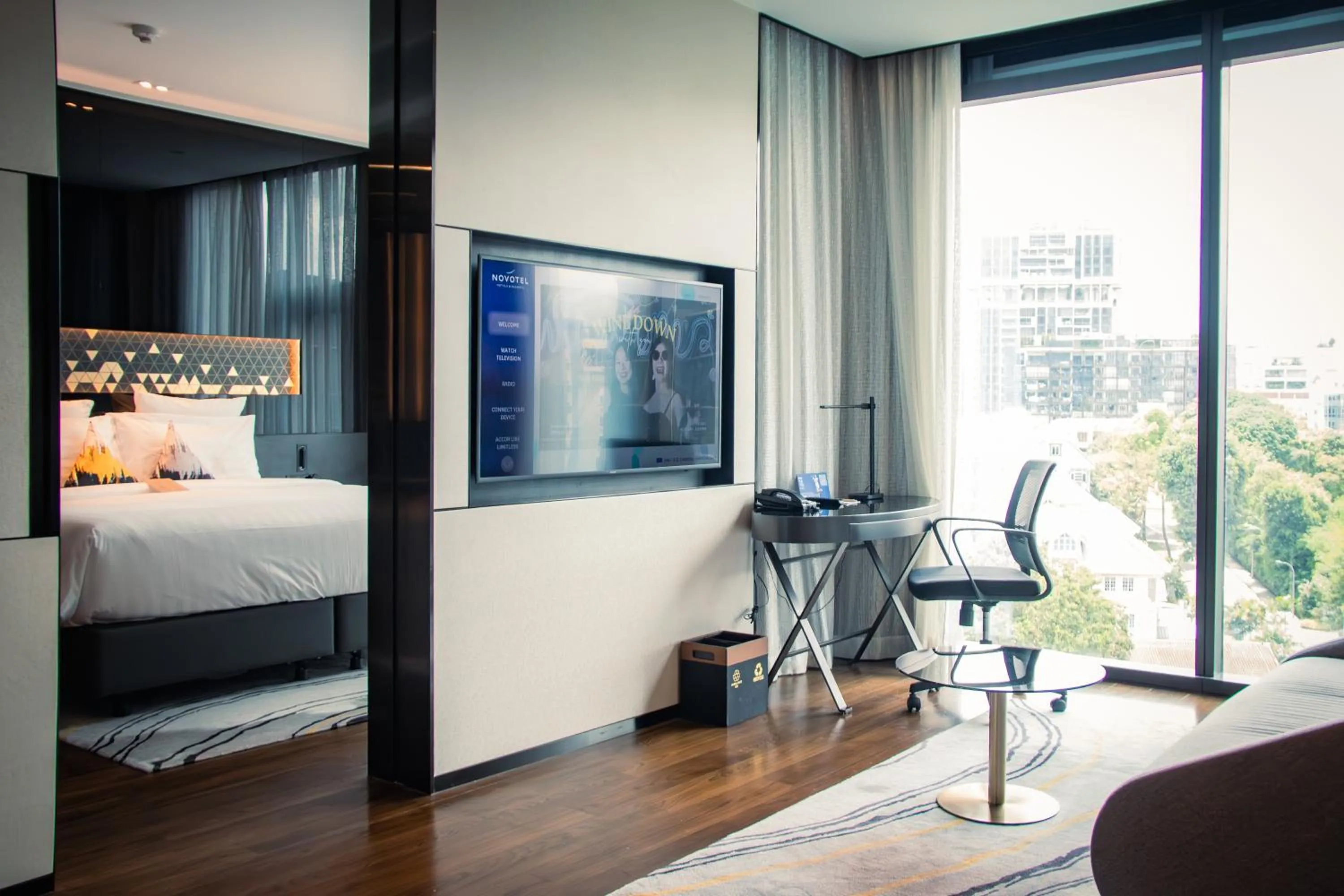 Bed in Novotel Singapore On Stevens