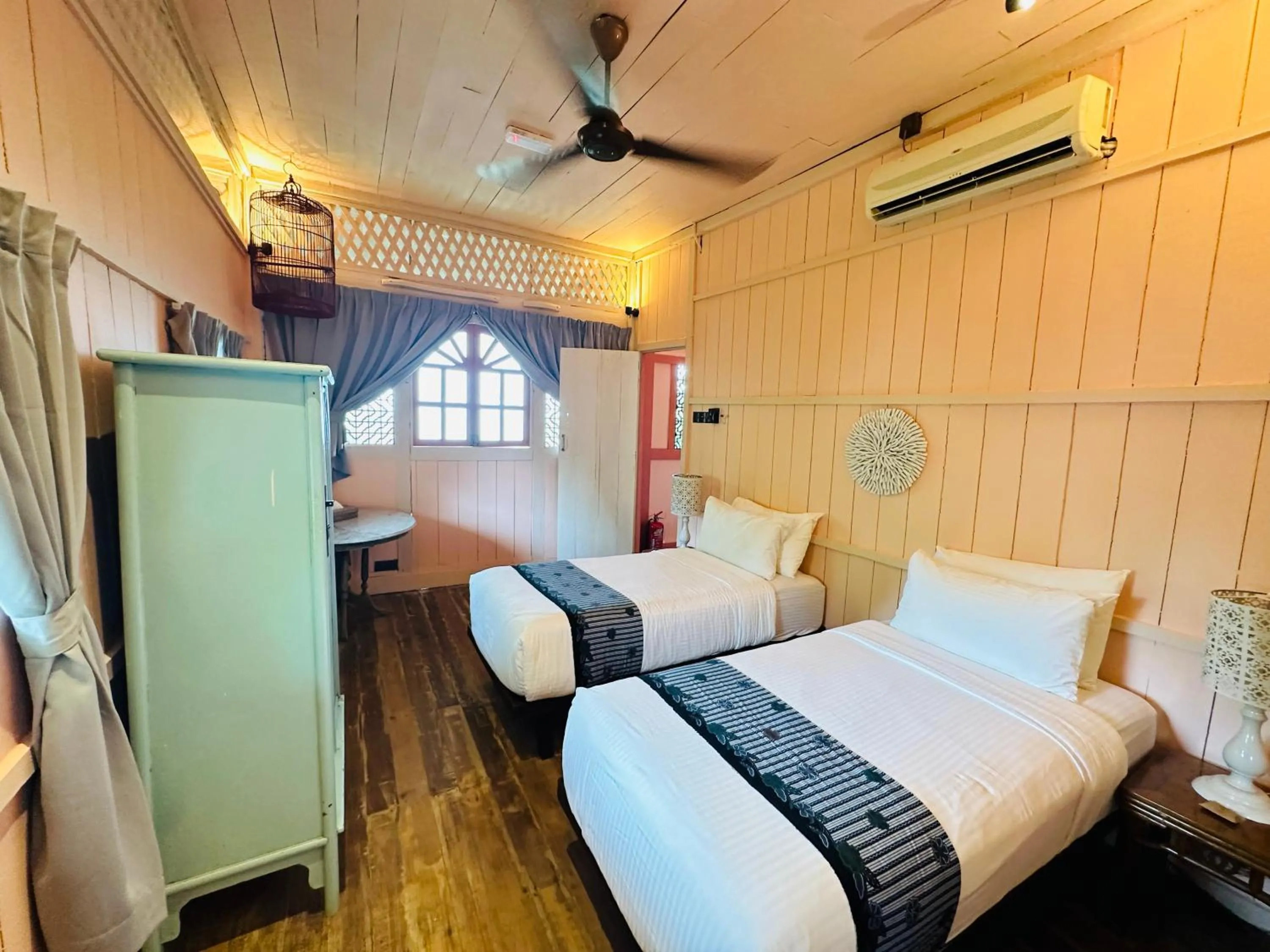 Bedroom, Bed in Temple Tree Resort