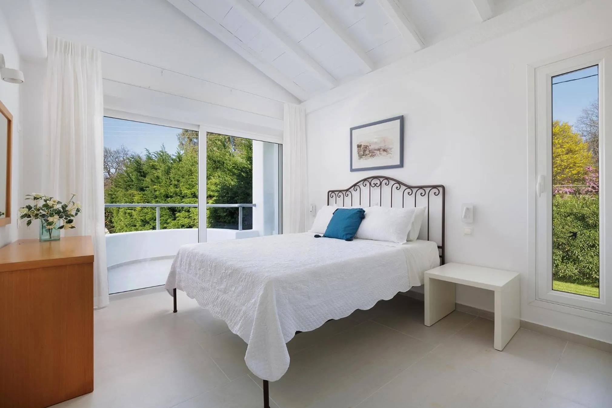 Bed in Villa Levanda by WhiteDream Villas