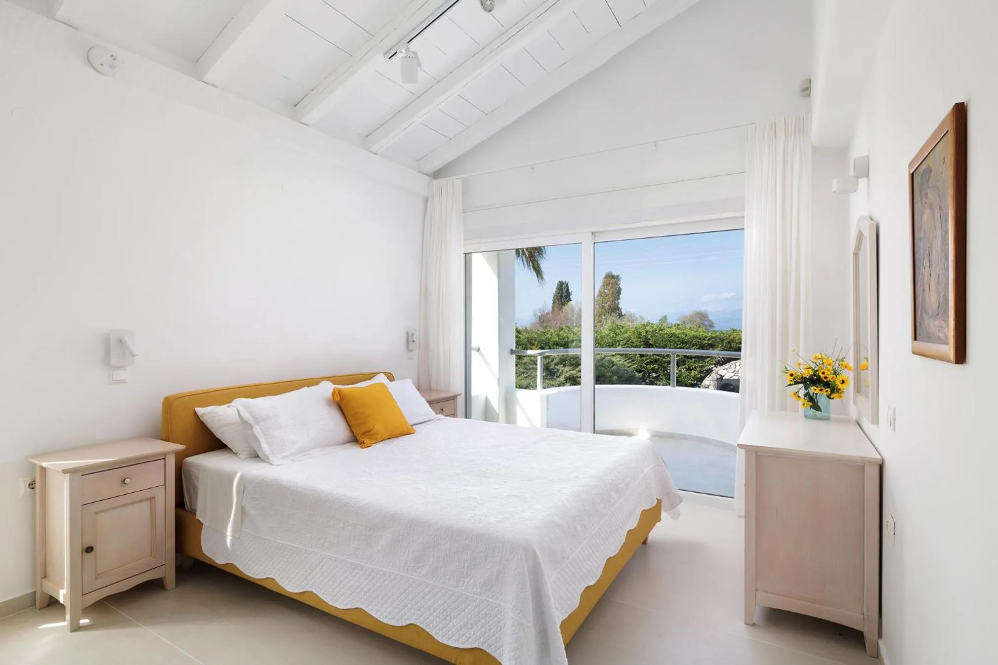 Bed in Villa Levanda by WhiteDream Villas