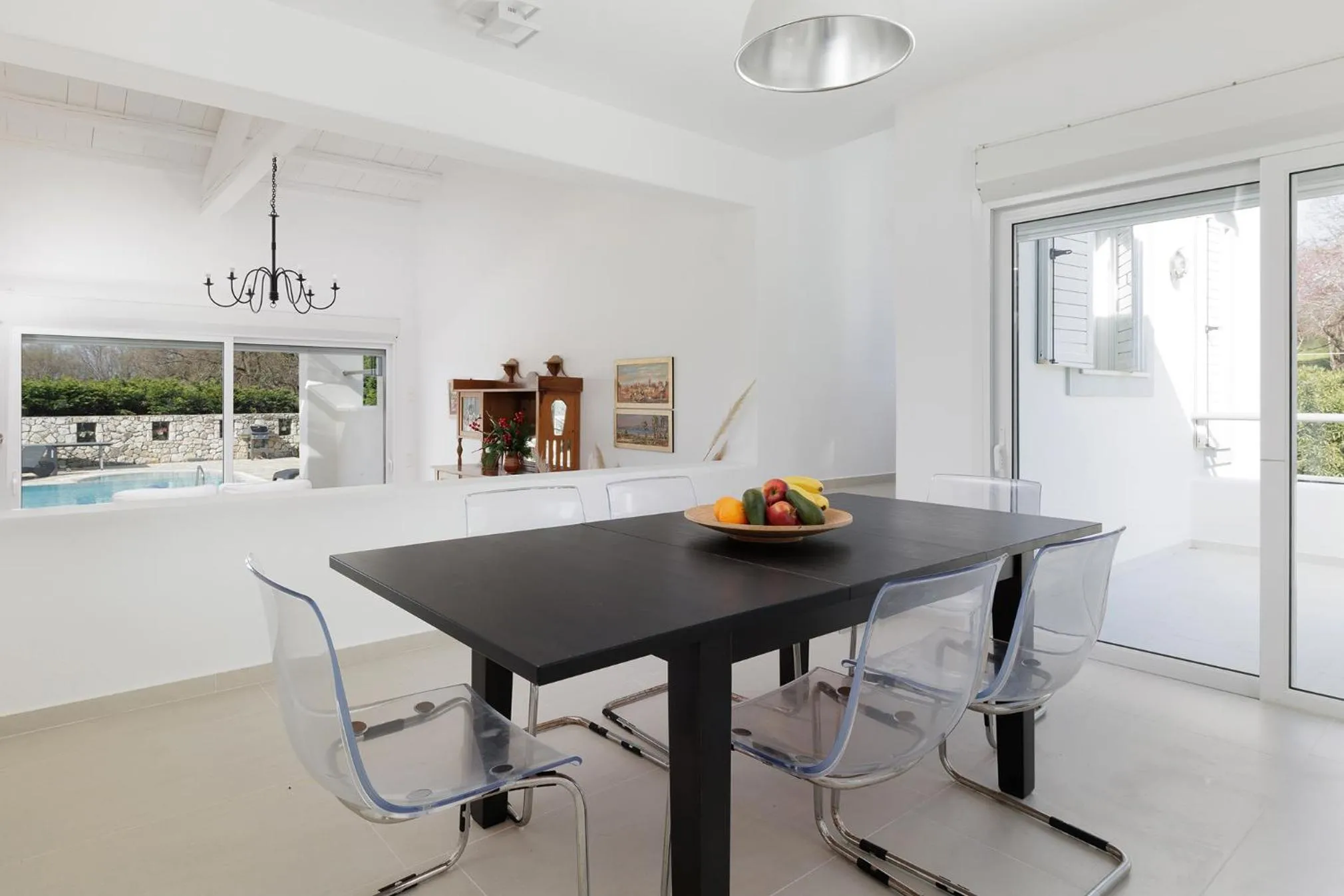 Dining area in Villa Levanda by WhiteDream Villas
