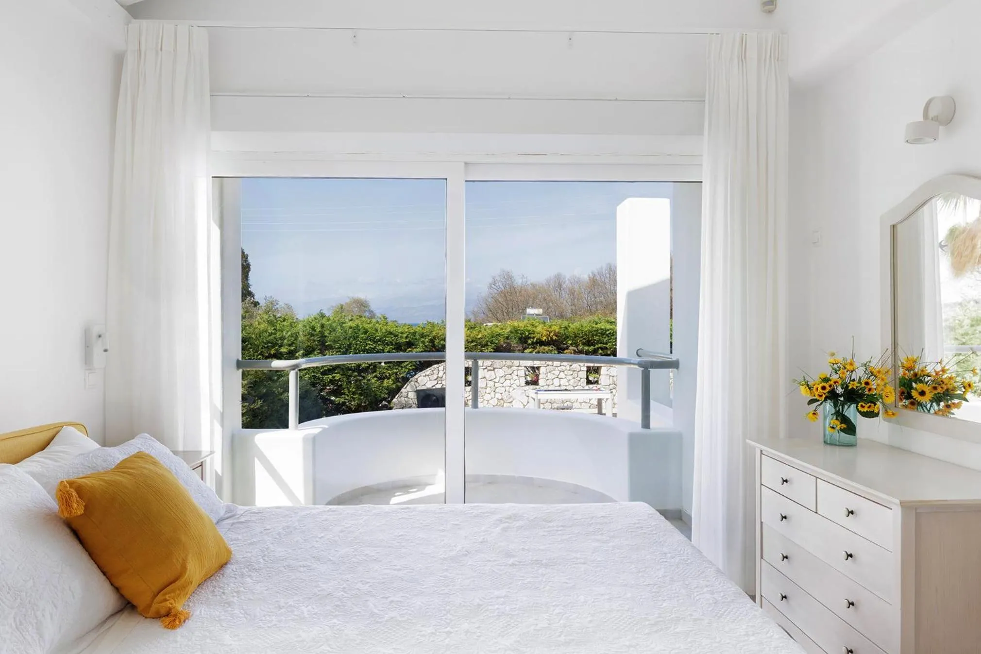 Bed in Villa Levanda by WhiteDream Villas