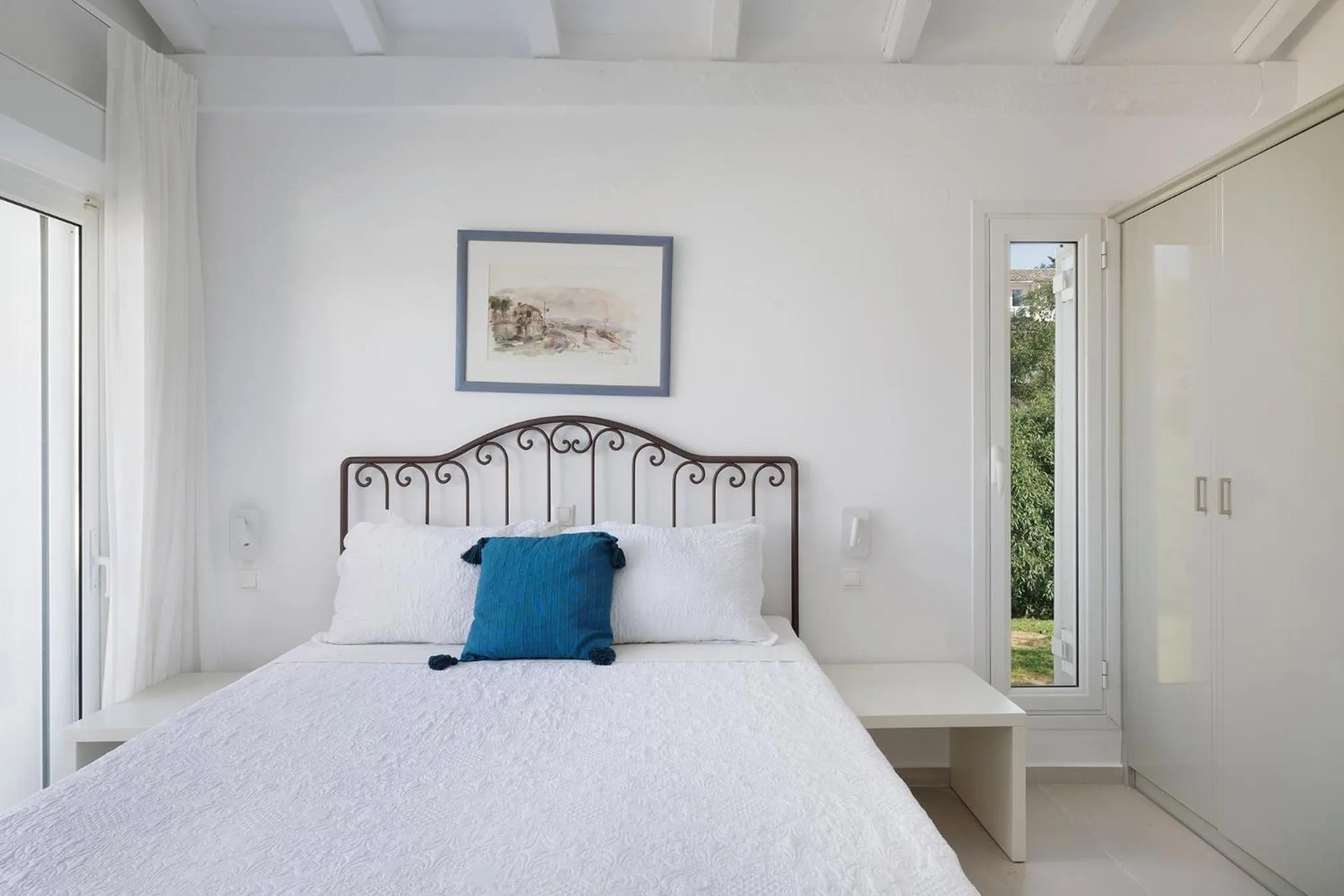 Bed in Villa Levanda by WhiteDream Villas