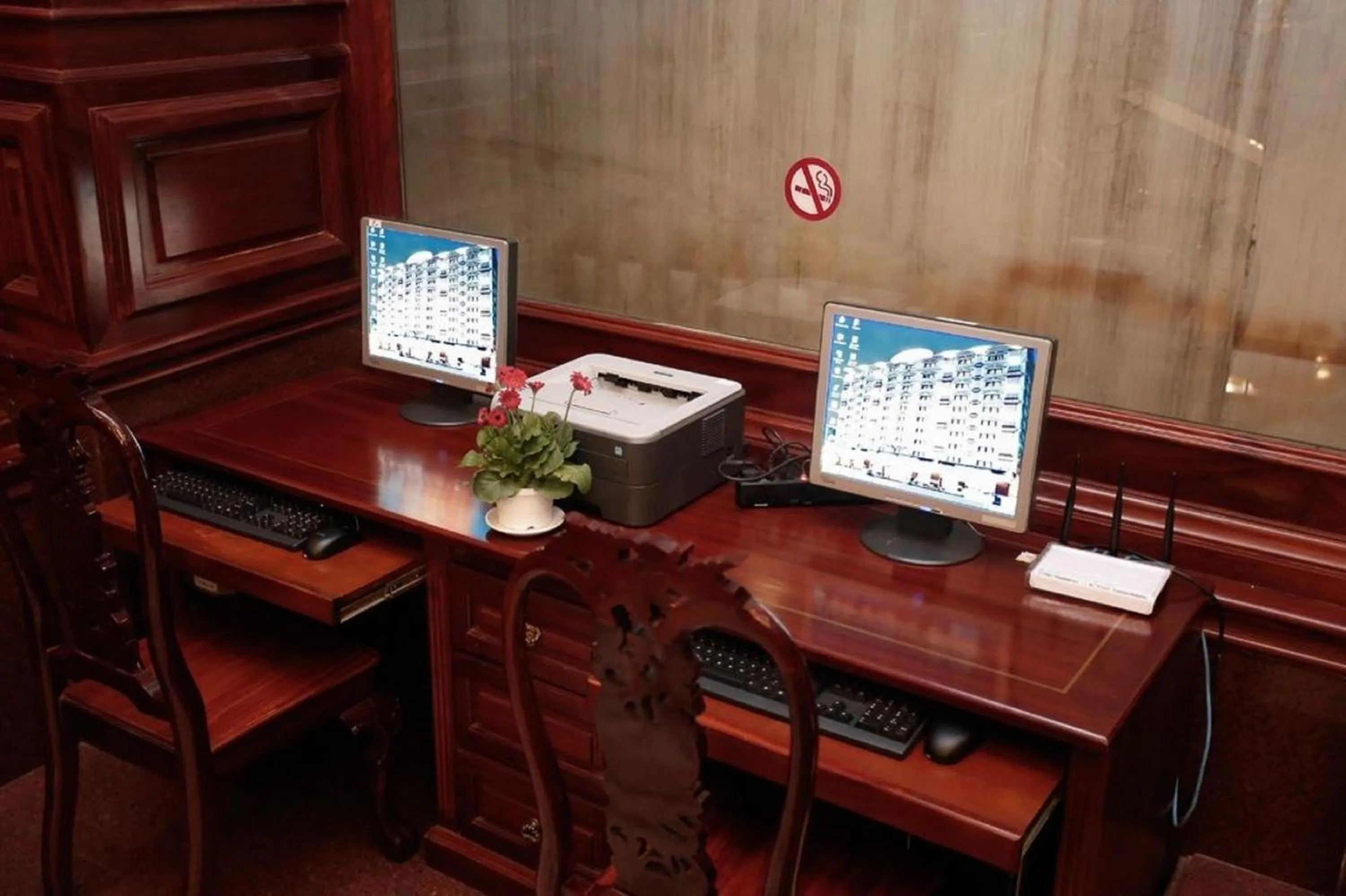 Business facilities in New Pacific Hotel