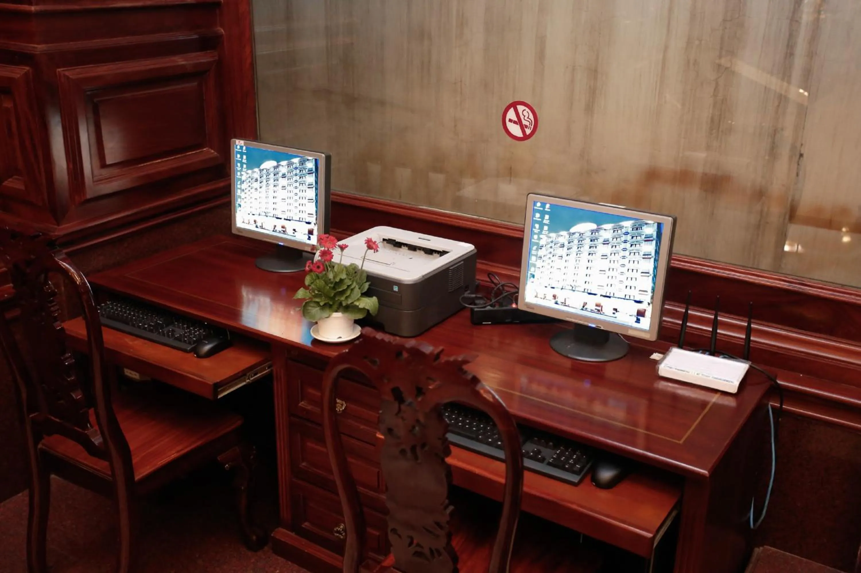 Business facilities in New Pacific Hotel