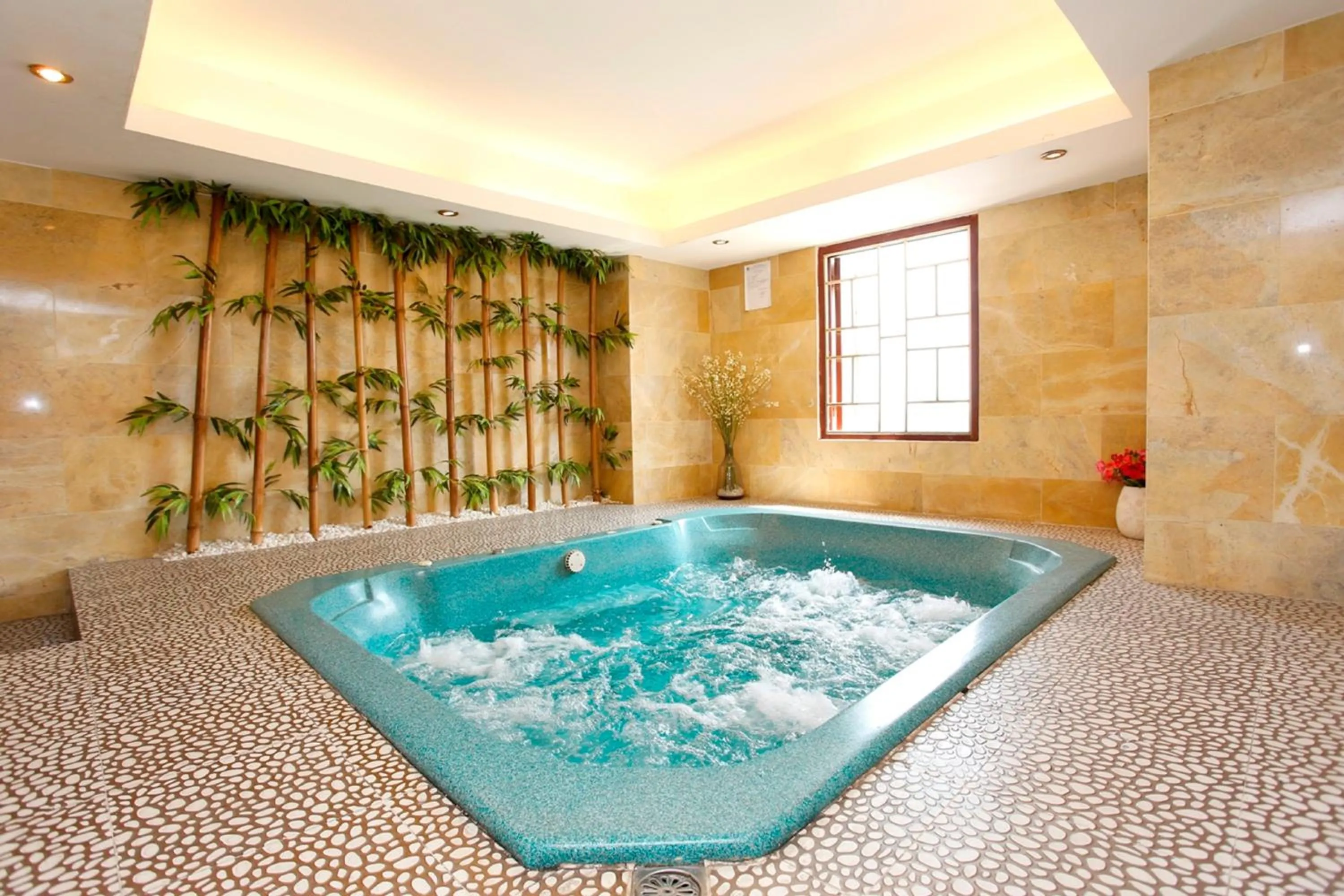 Spa and wellness centre/facilities in New Pacific Hotel