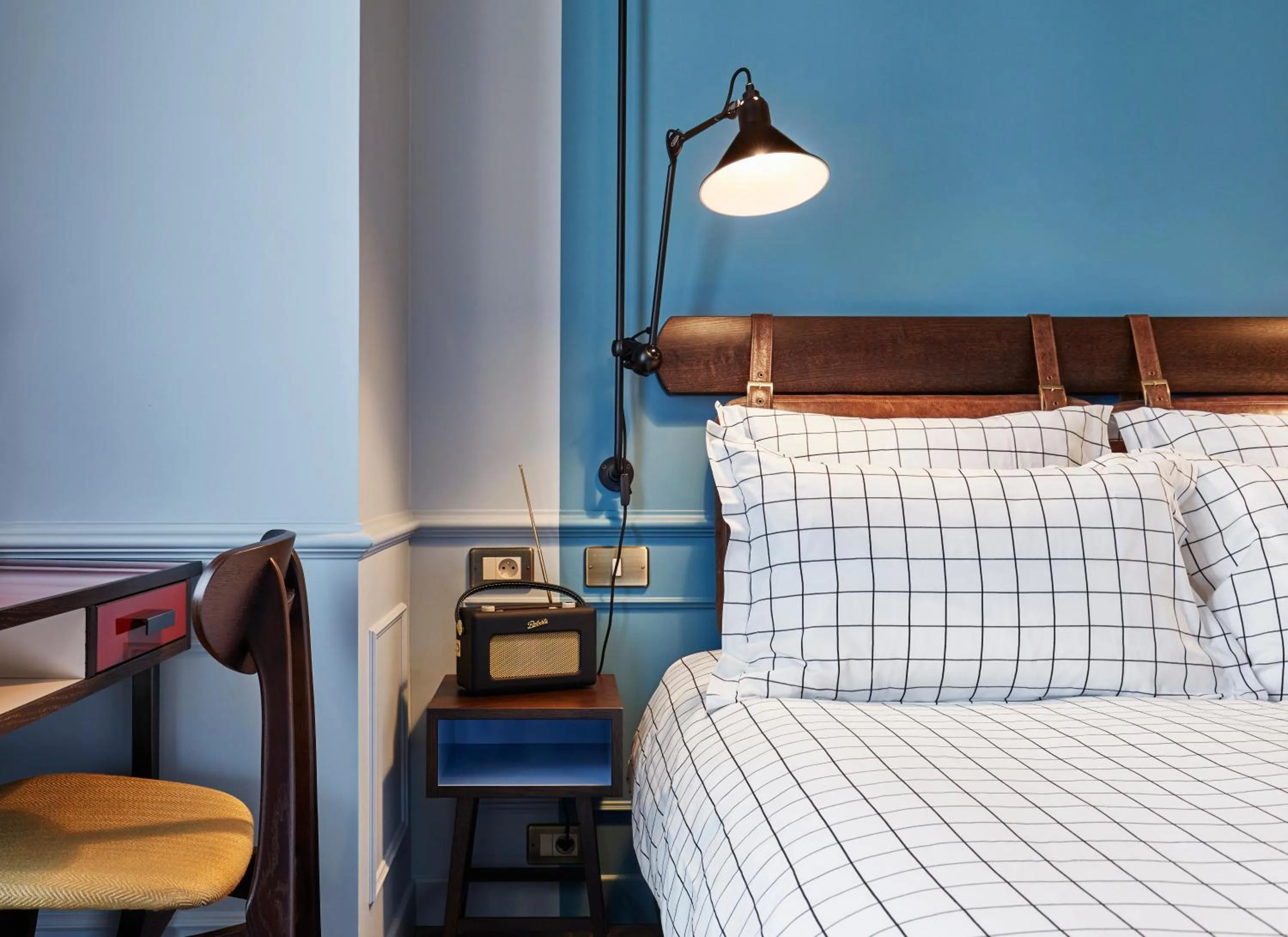 Bed in The Hoxton, Paris