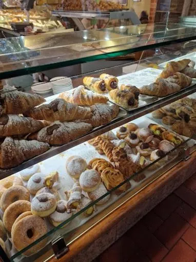 Restaurant/places to eat in Il Rifugio di Dante