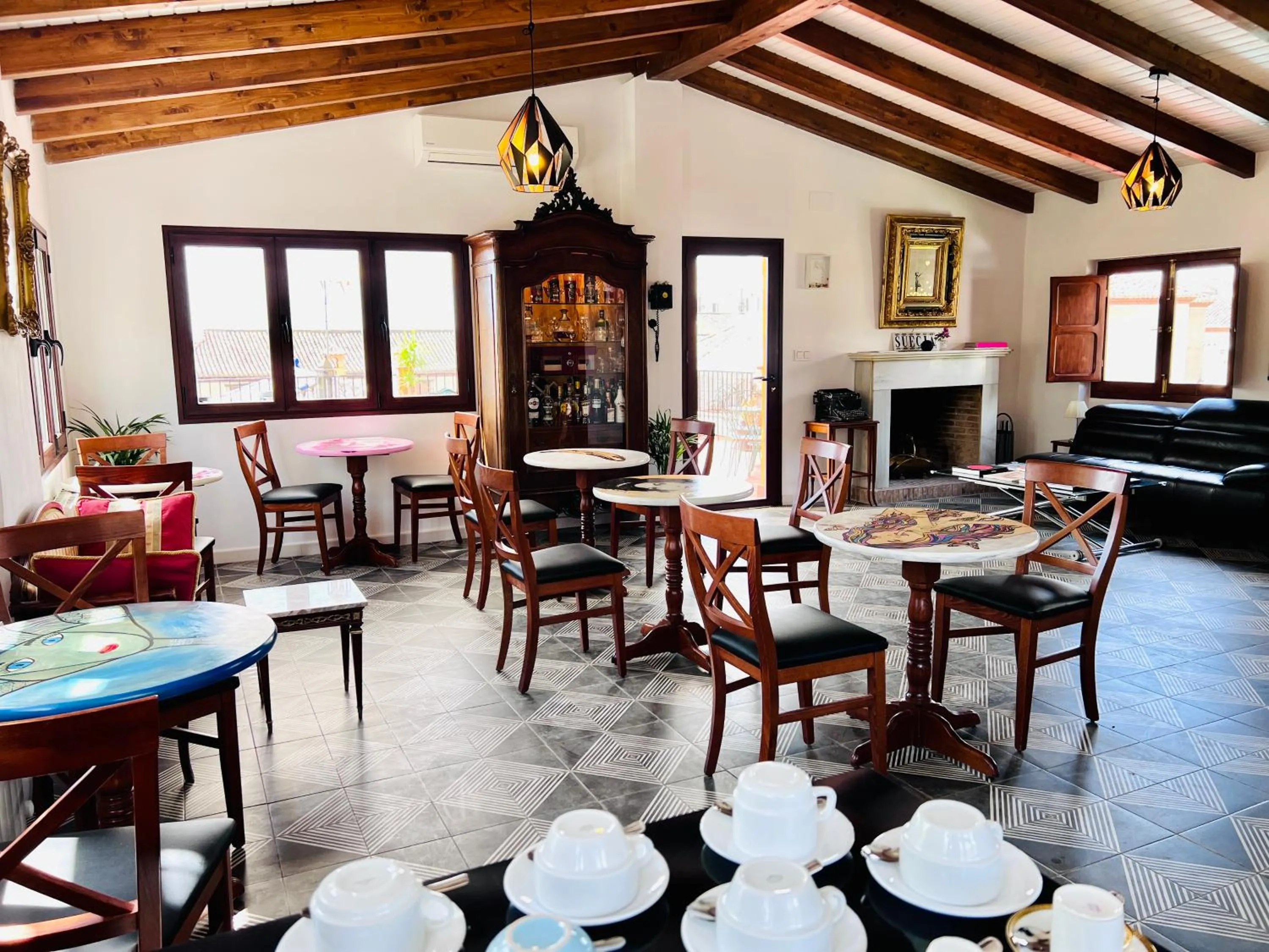 Restaurant/places to eat in Hotelito Suecia