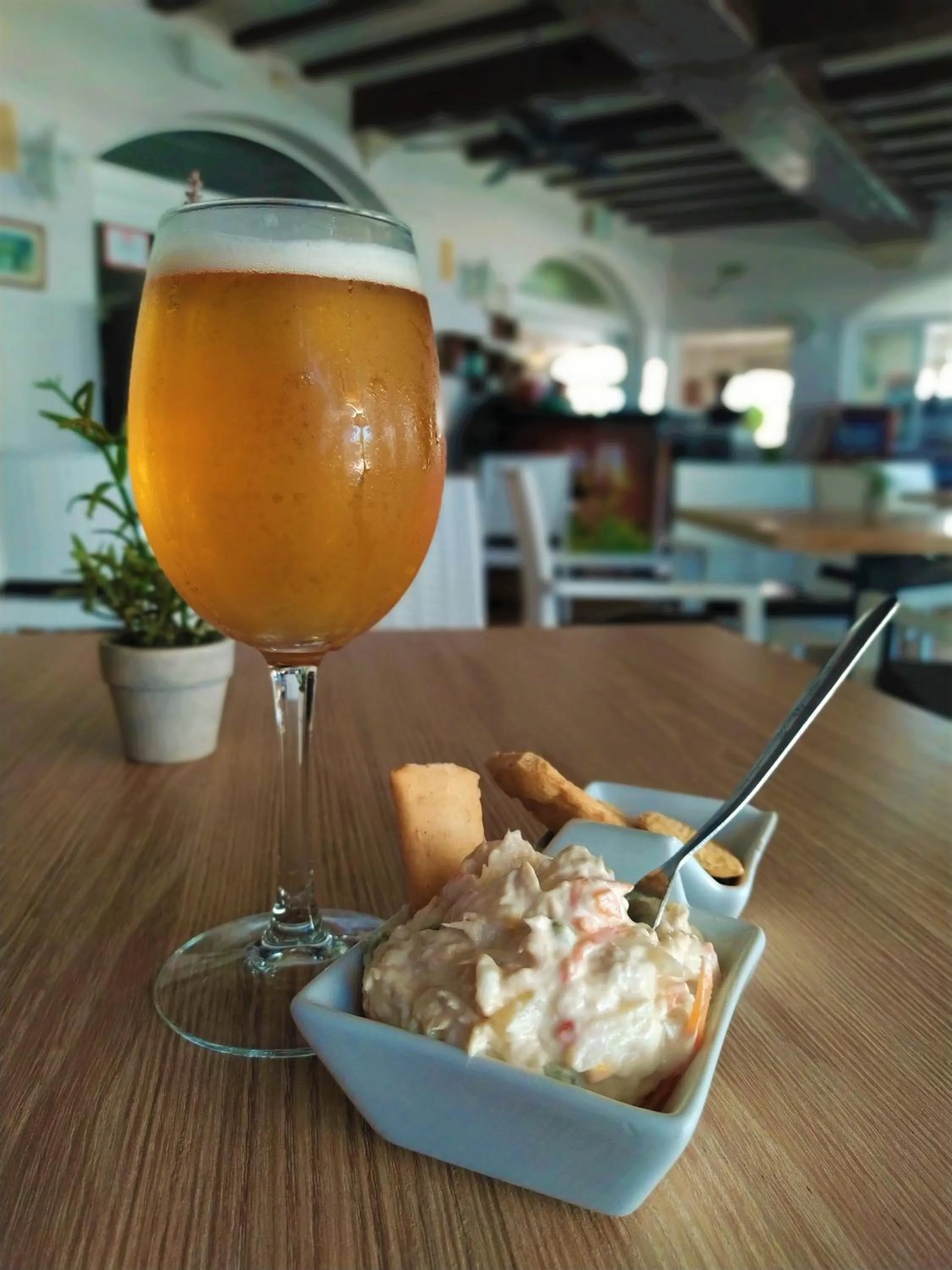 Restaurant/places to eat in Hostal Marissal by Dorobe