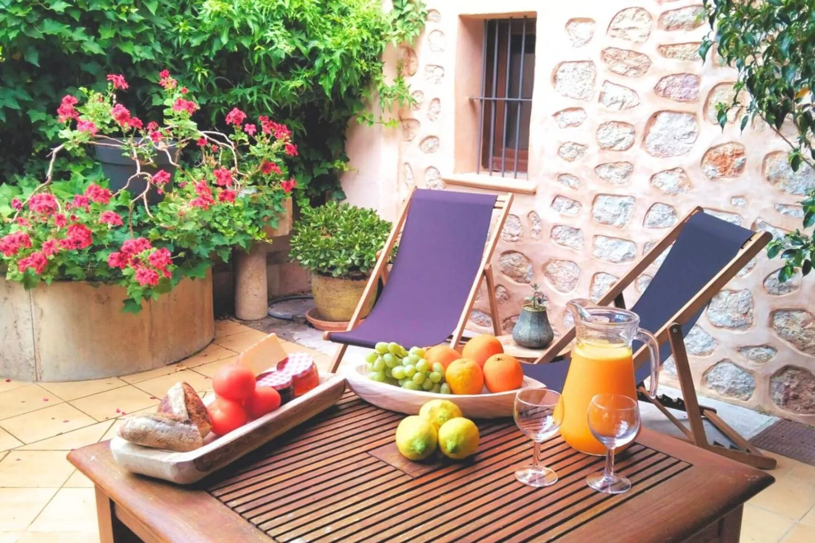 Breakfast in Hotel Casa Bougainvillea