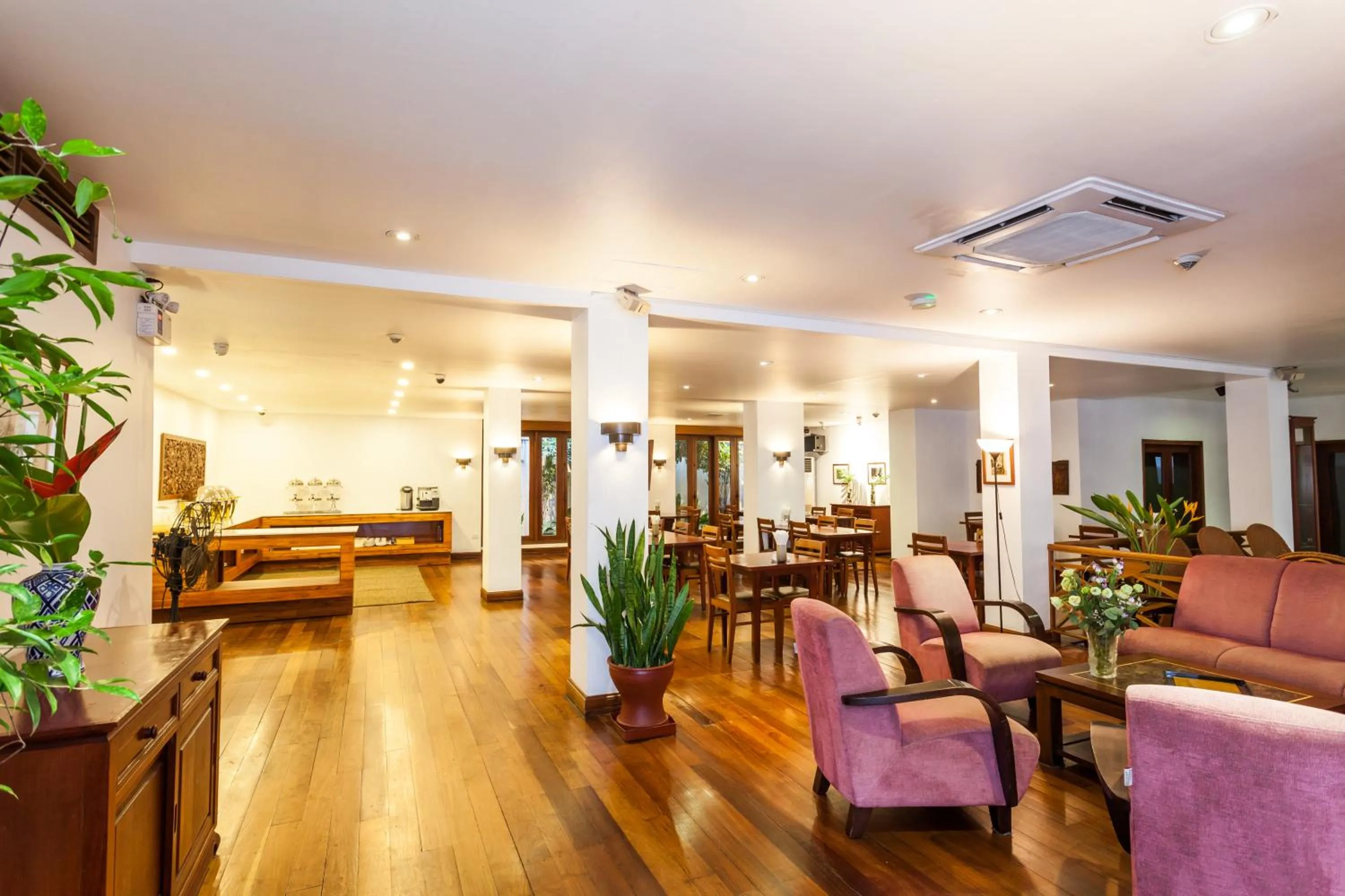 Lobby or reception in Le Charme Vientiane Hotel