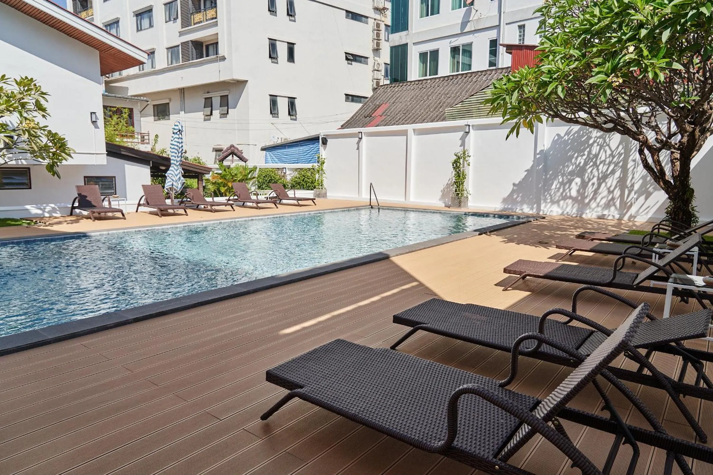 Swimming pool in Le Charme Vientiane Hotel