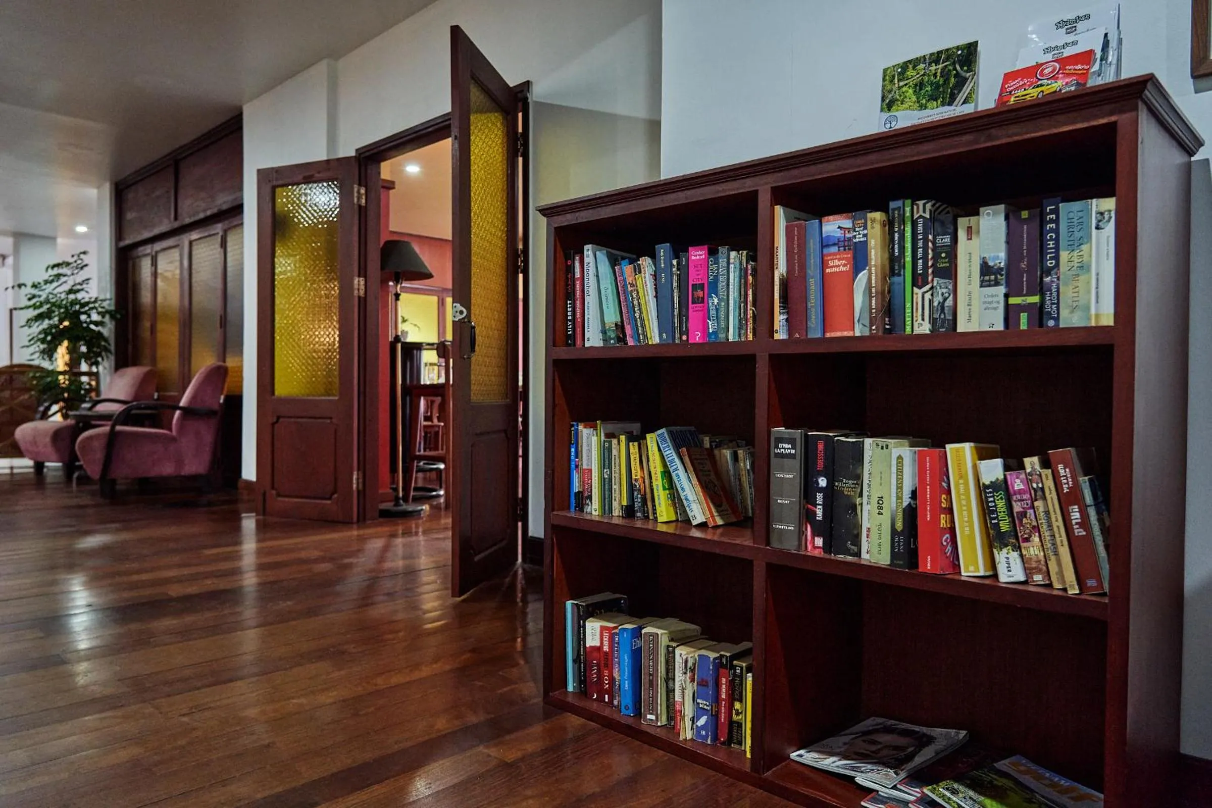 Library in Le Charme Vientiane Hotel
