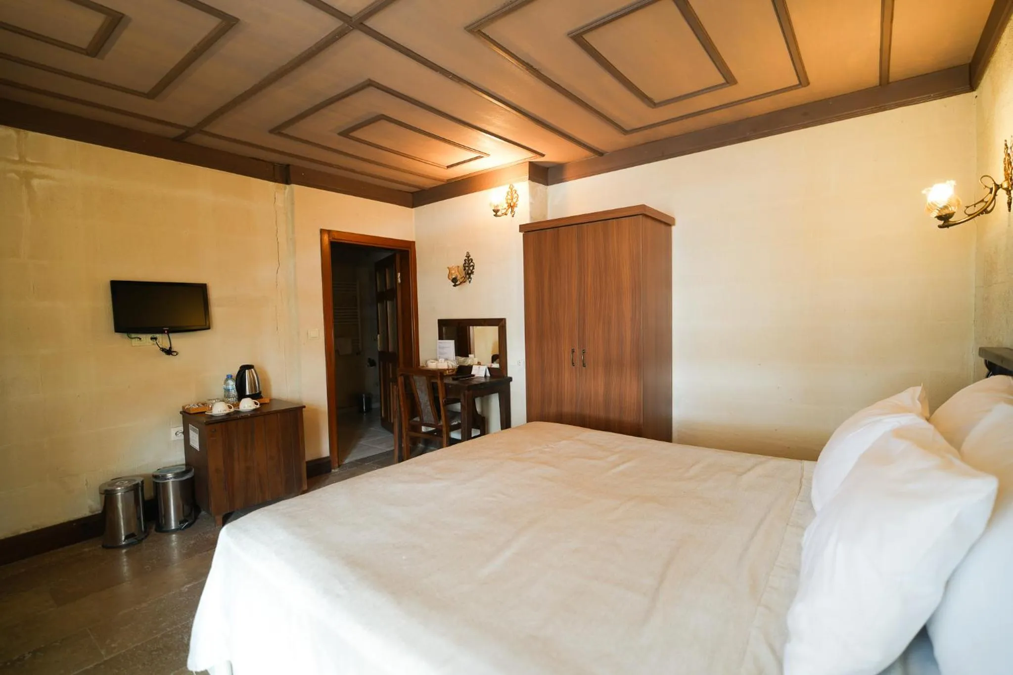 Photo of the whole room, Bed in Urgup Konak Hotel