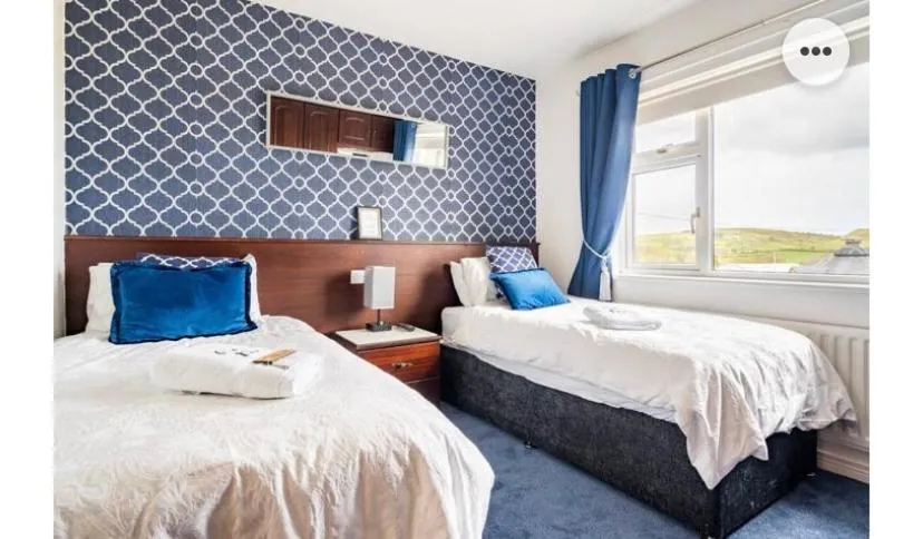 Bedroom, Bed in Cullentra House