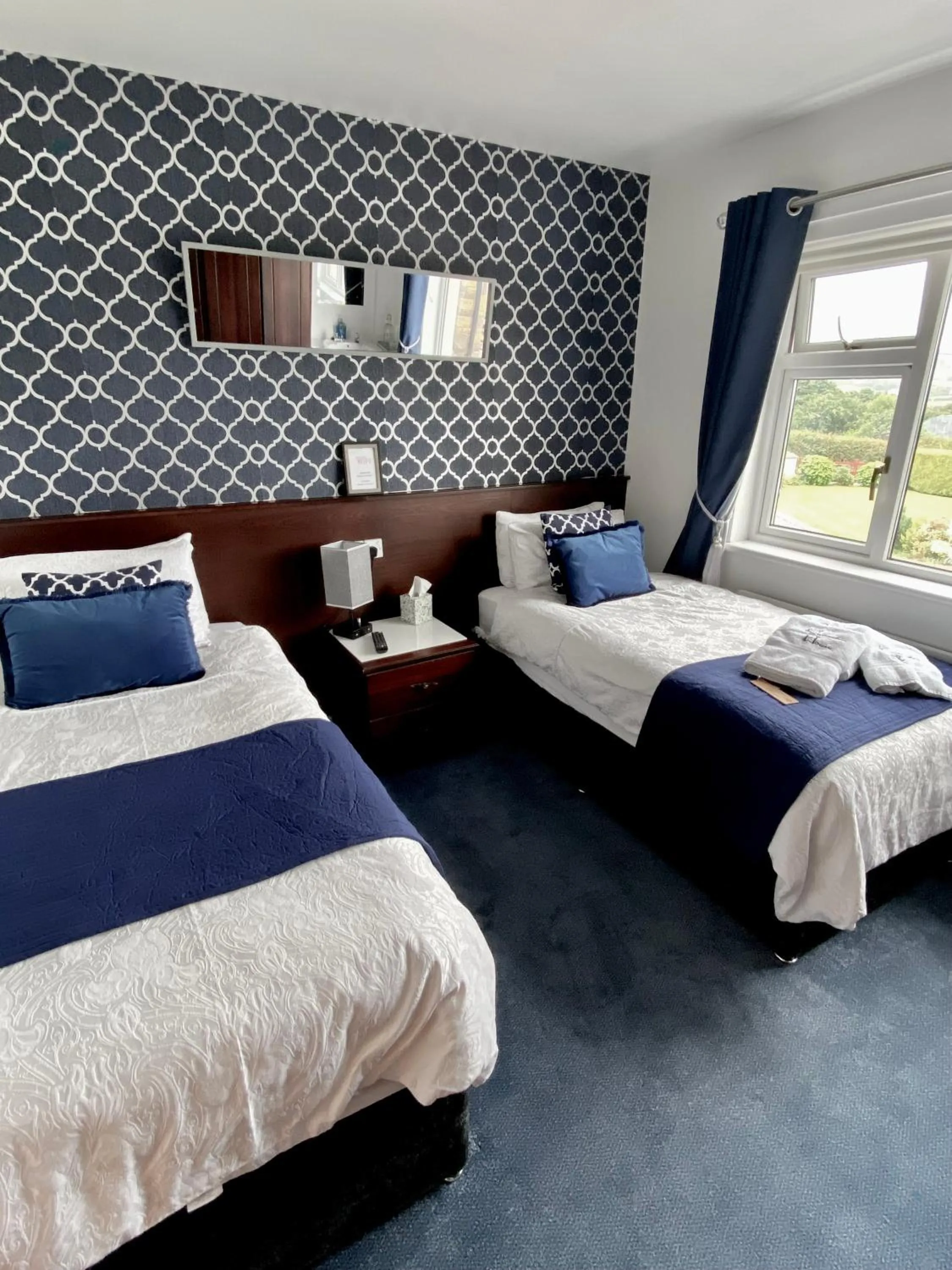 Bedroom, Bed in Cullentra House