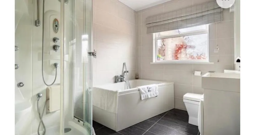 Bathroom in Cullentra House