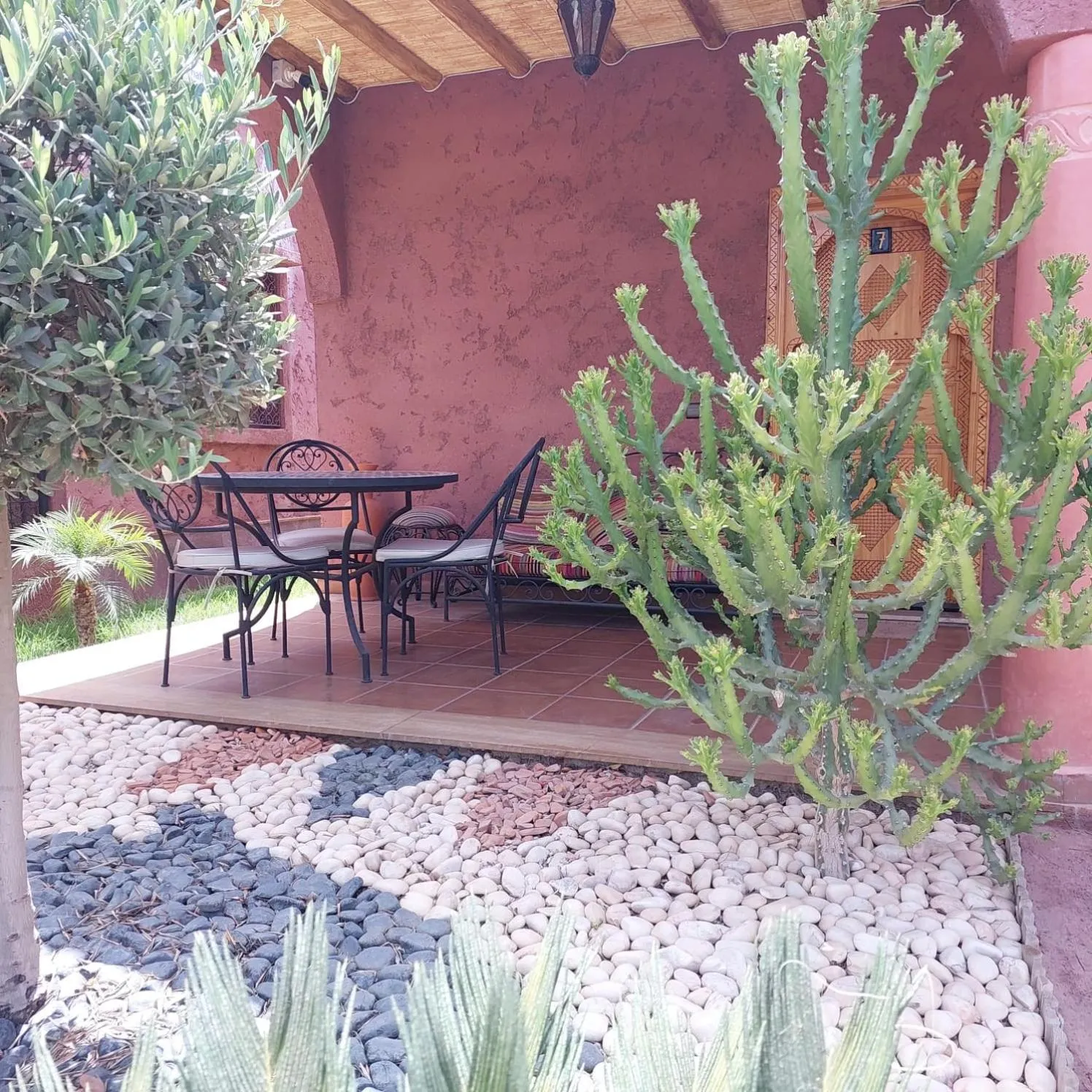 Patio in Chez Mamouchthka