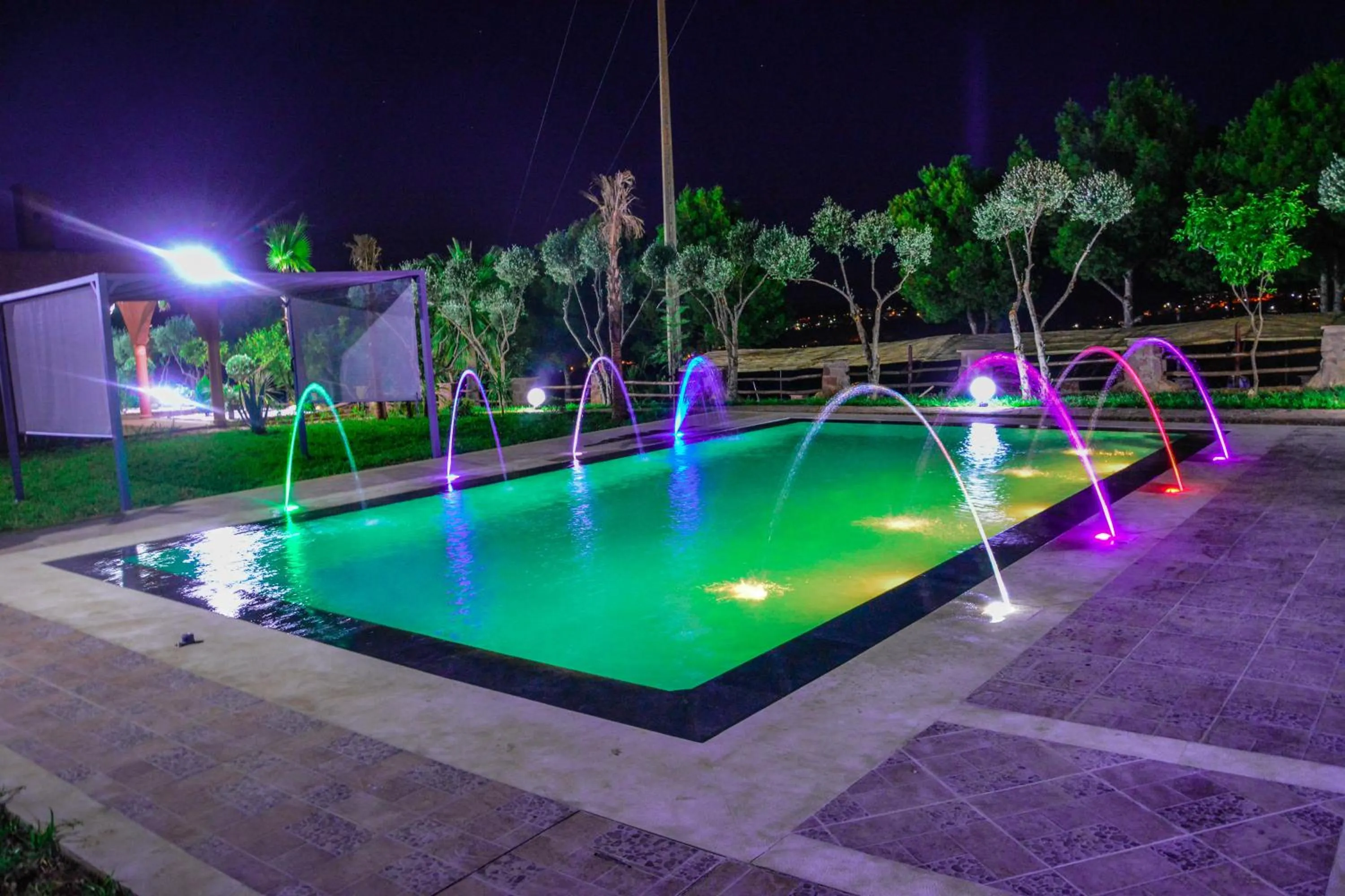 Swimming pool in Chez Mamouchthka