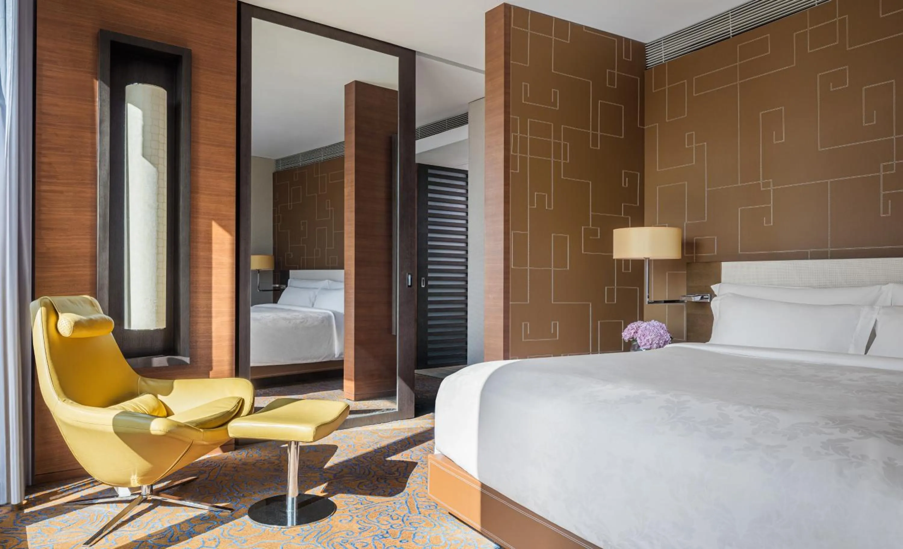 Club One-Bedroom Suite - single occupancy in The Langham, Shanghai, Xintiandi