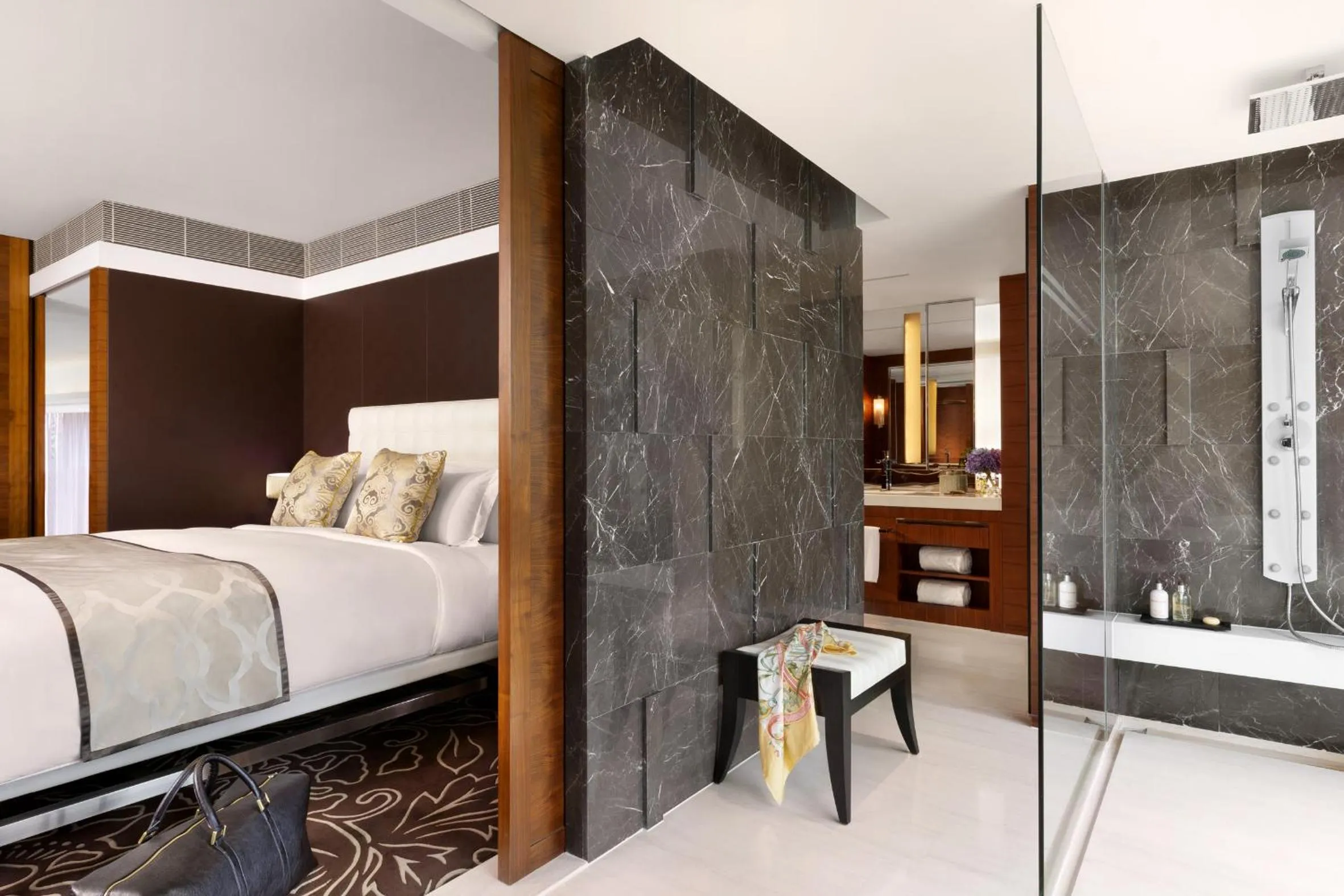 Bathroom, Bed in The Langham, Shanghai, Xintiandi