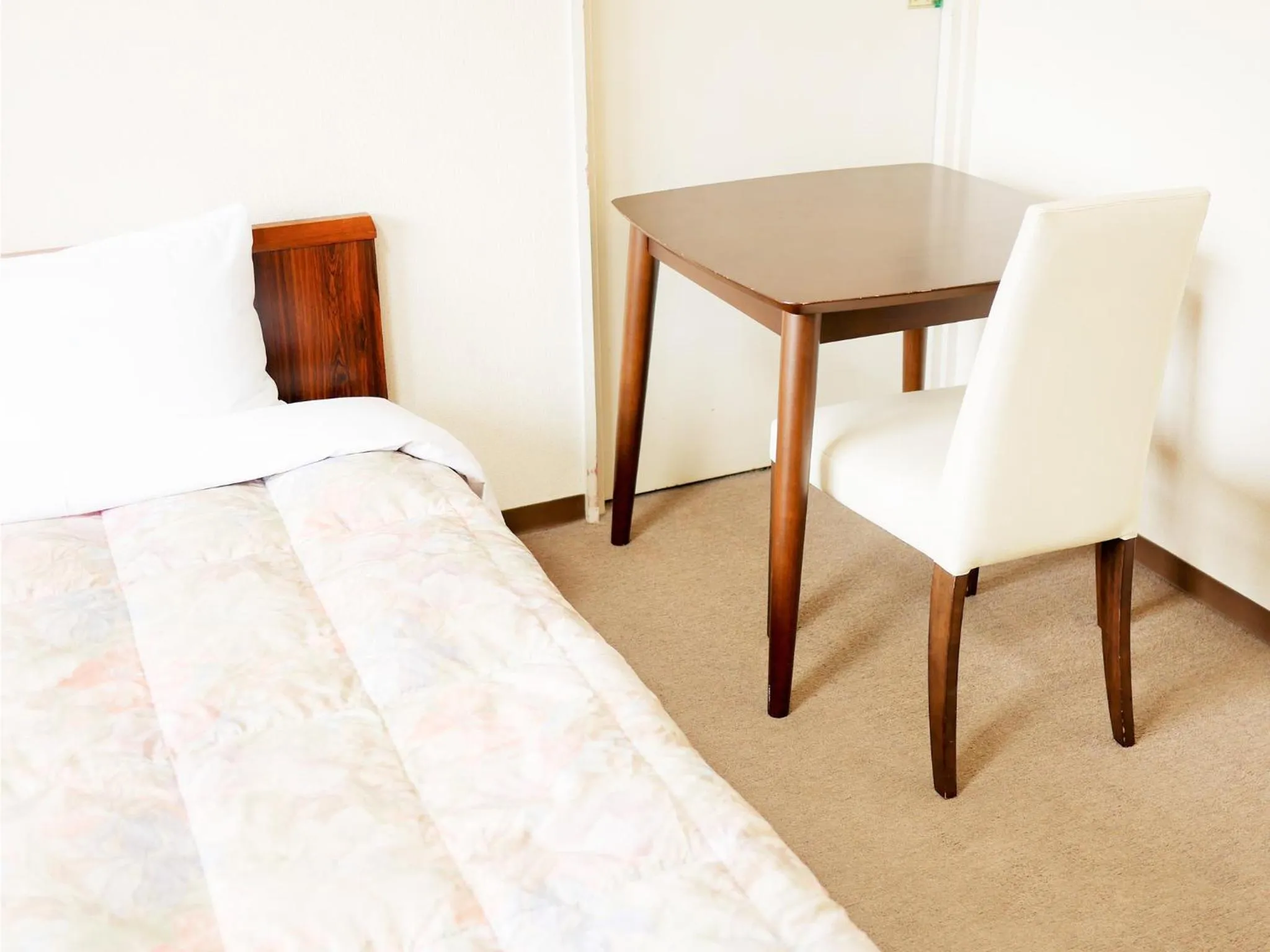 Photo of the whole room in Hiroshima Peace Hotel