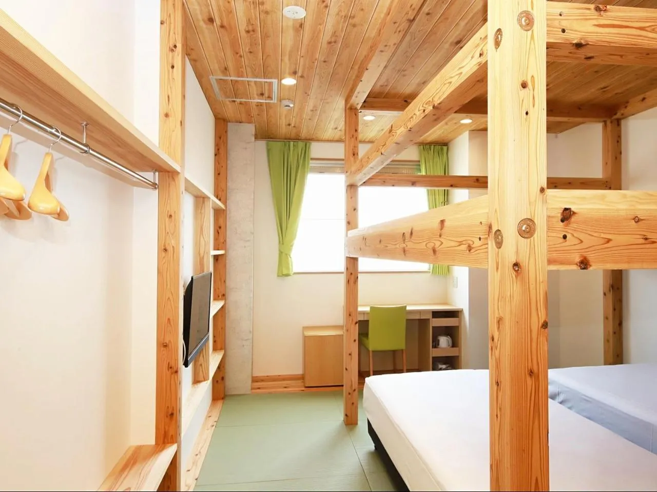 Living room, Bunk Bed in Hiroshima Peace Hotel