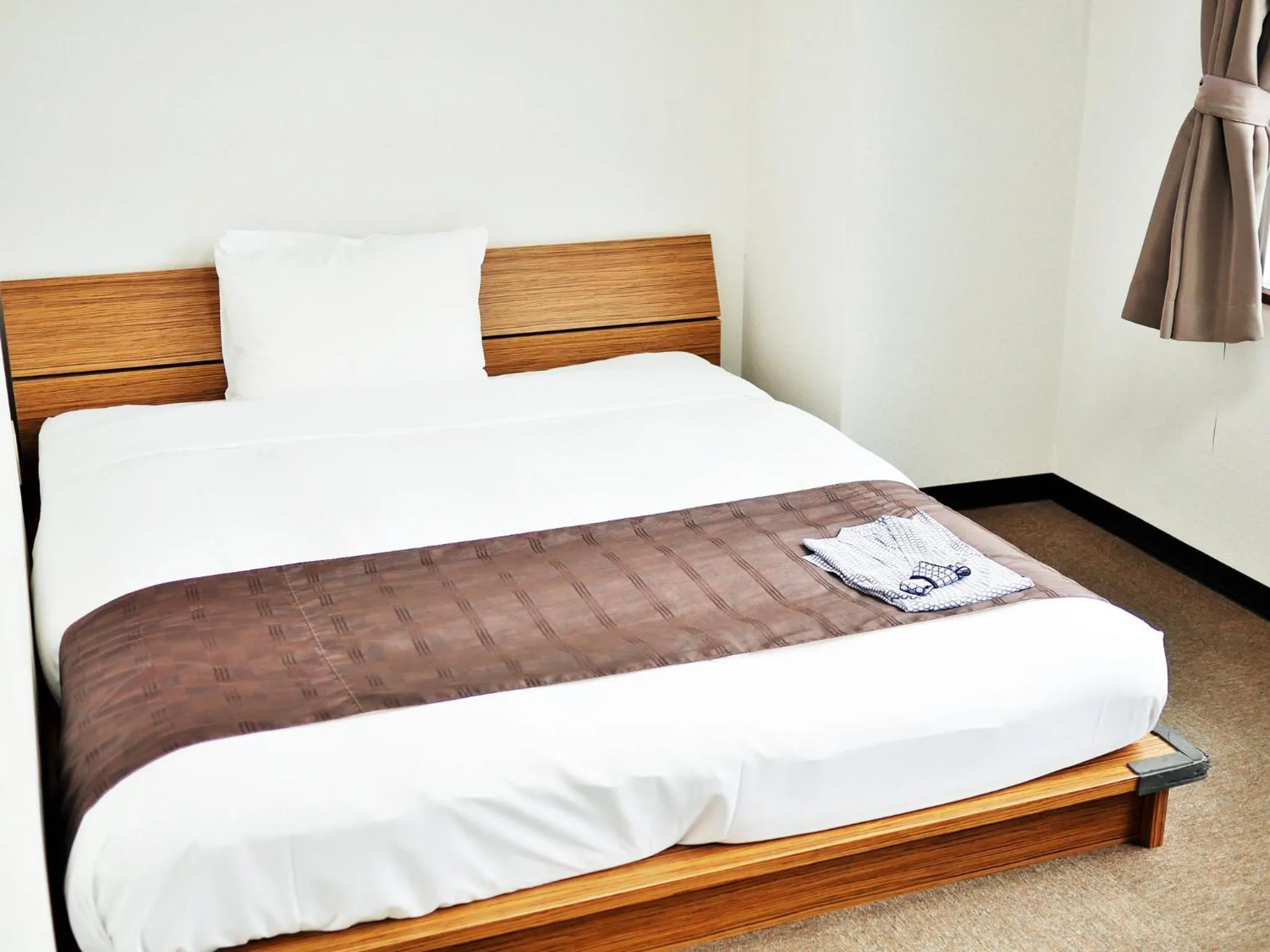 Photo of the whole room, Room Photo in Hiroshima Peace Hotel