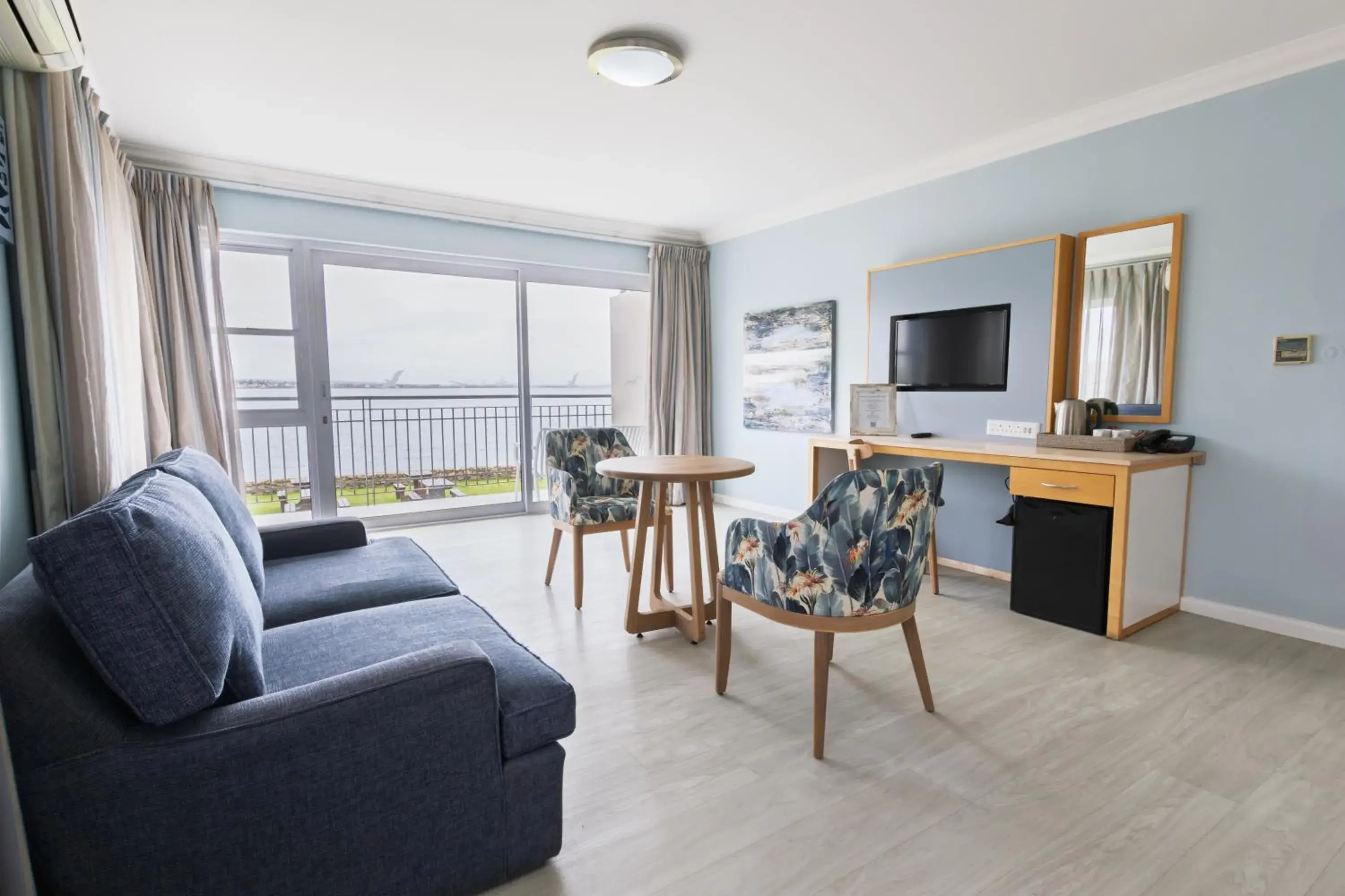 Suite with Sea View in Saldanha Bay Hotel Suite with Sea View in Saldanha Bay Hotel