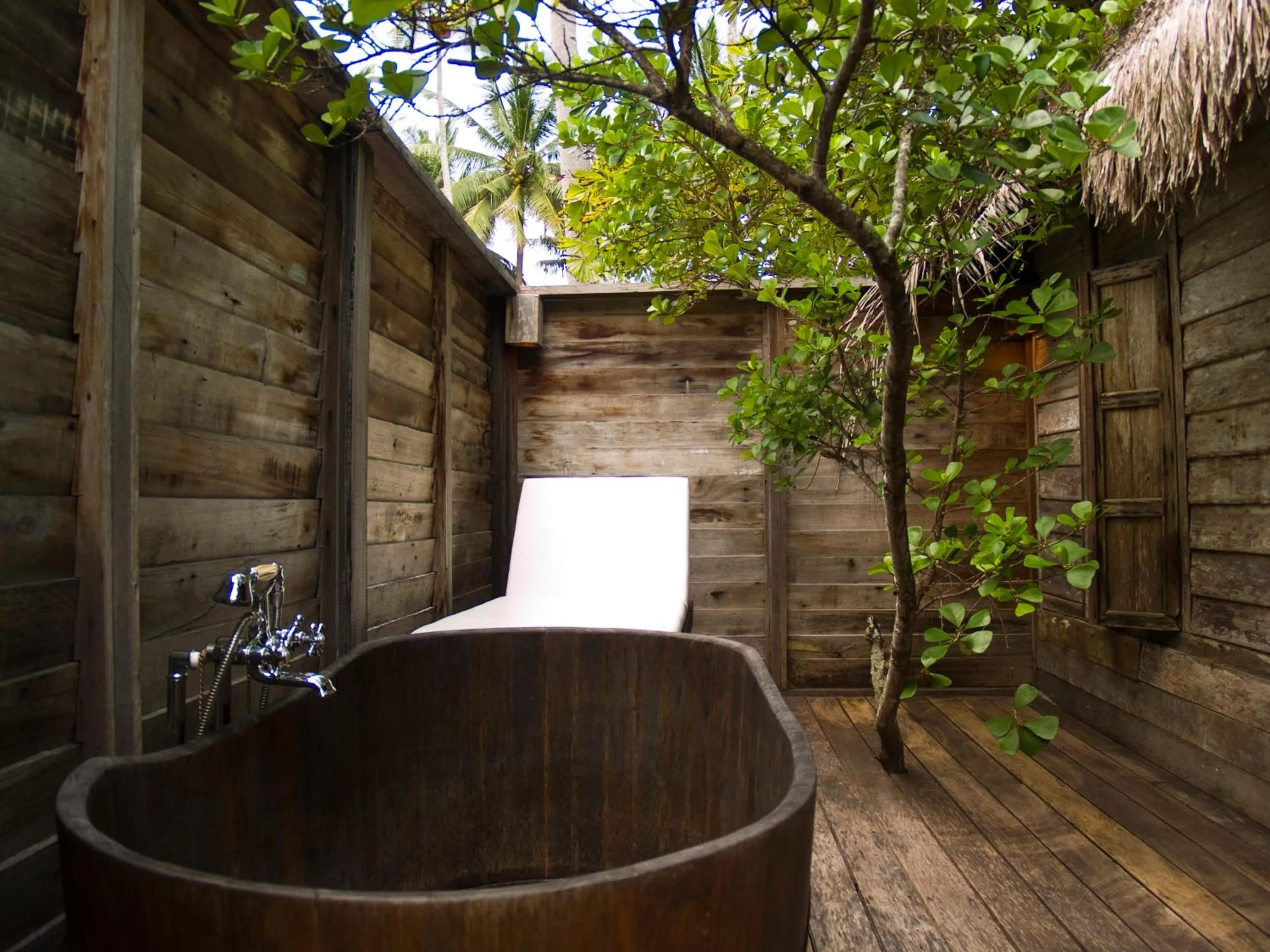 Bathroom in Bon Ton Antique Wooden Villas