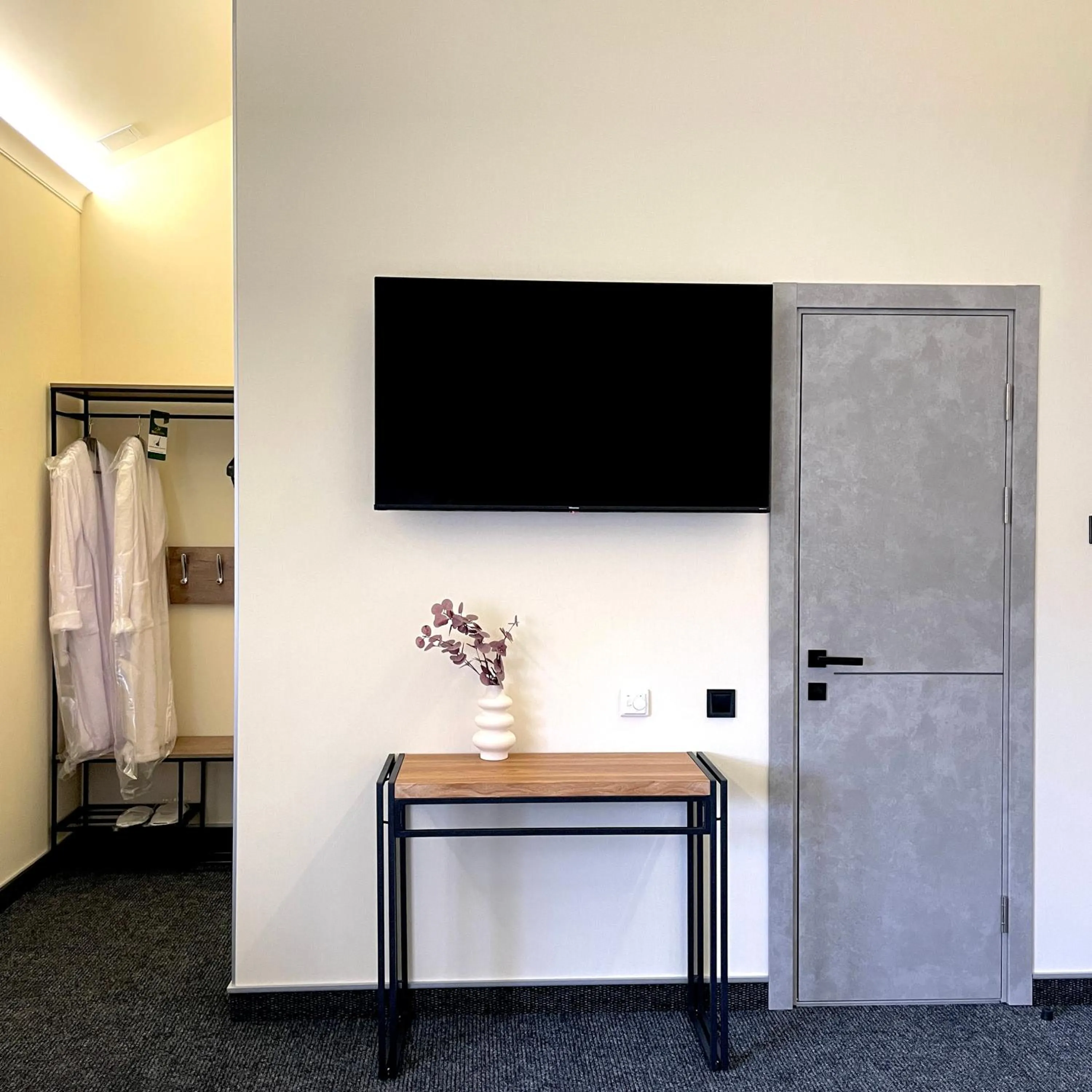 Photo of the whole room in Hotel Nivki