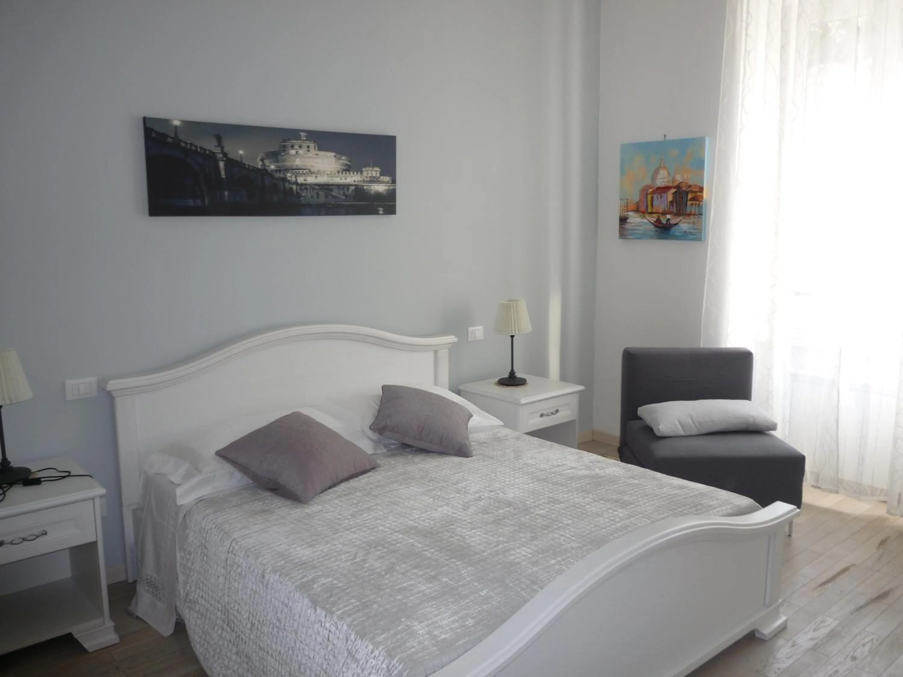 Photo of the whole room, Bed in My Bed Vatican Museum